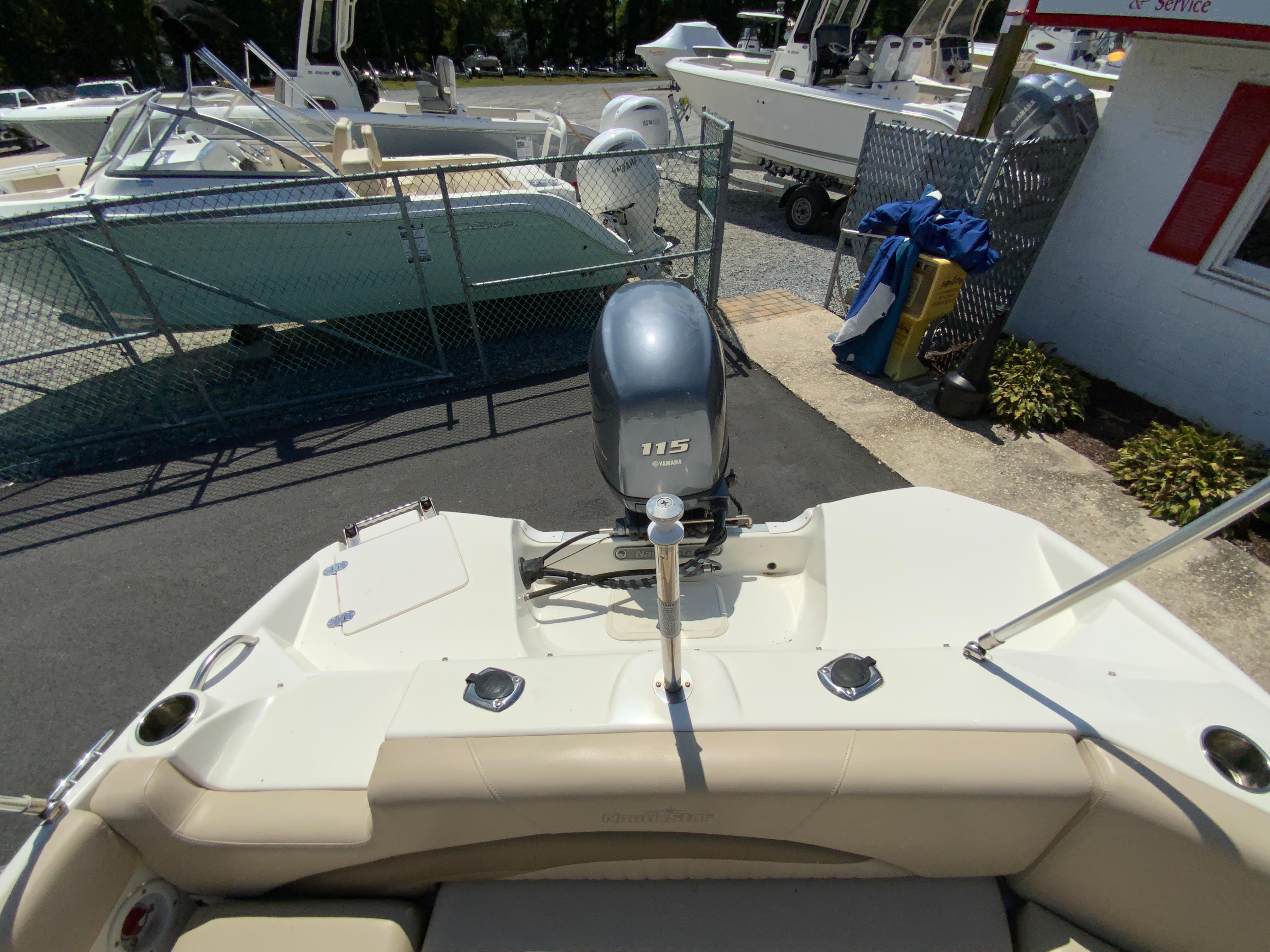 2014 Nauticstar 203DC Sport Deck-27