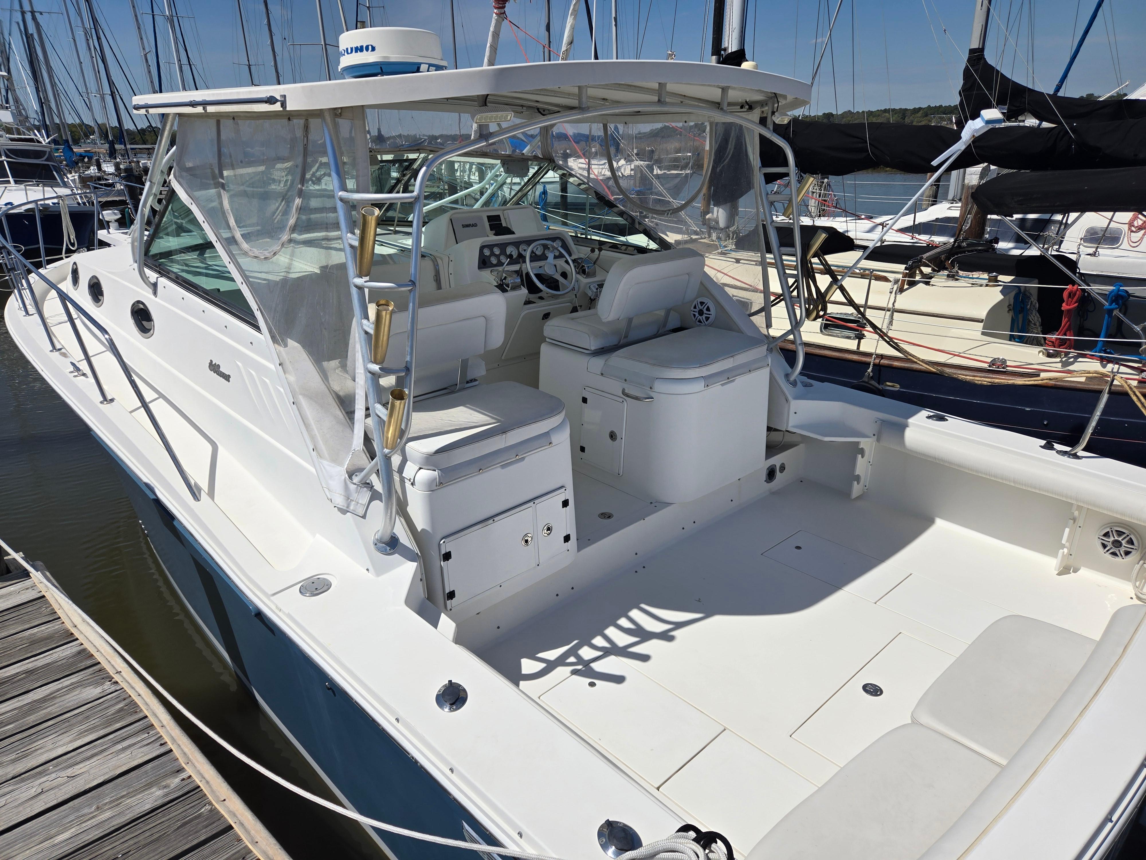 2004-wellcraft-330-coastal-power-9718164-20250326121213974-1_XLARGE