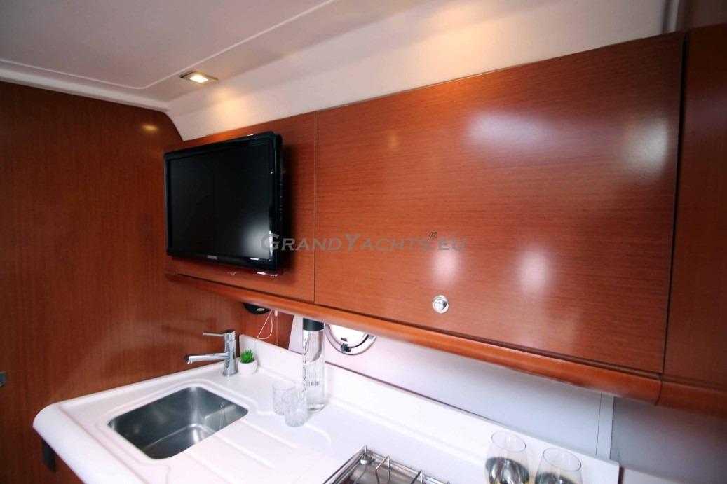 2011 Beneteau Gran Turismo 38 large 32