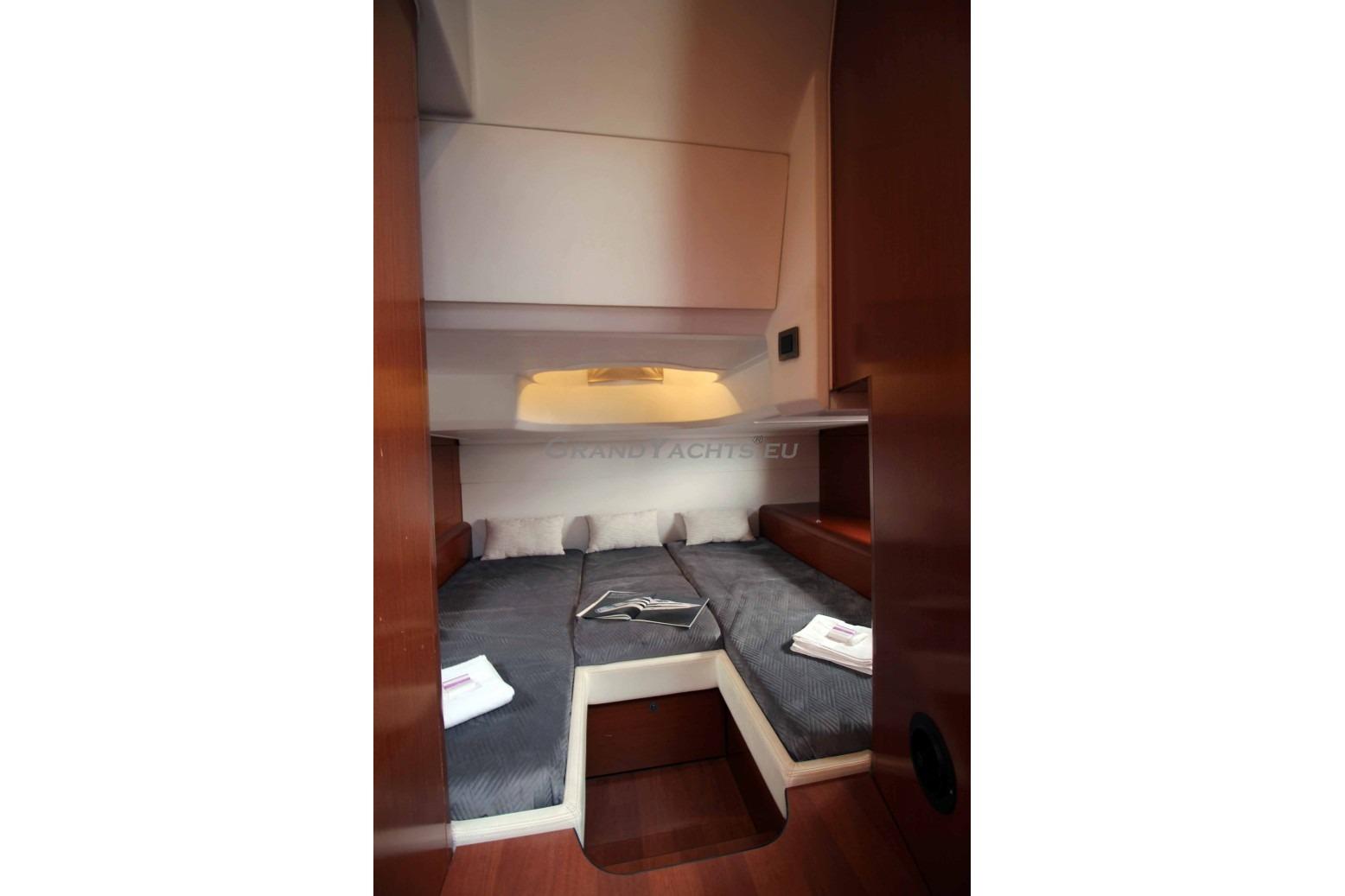 2011 Beneteau Gran Turismo 38 large 40