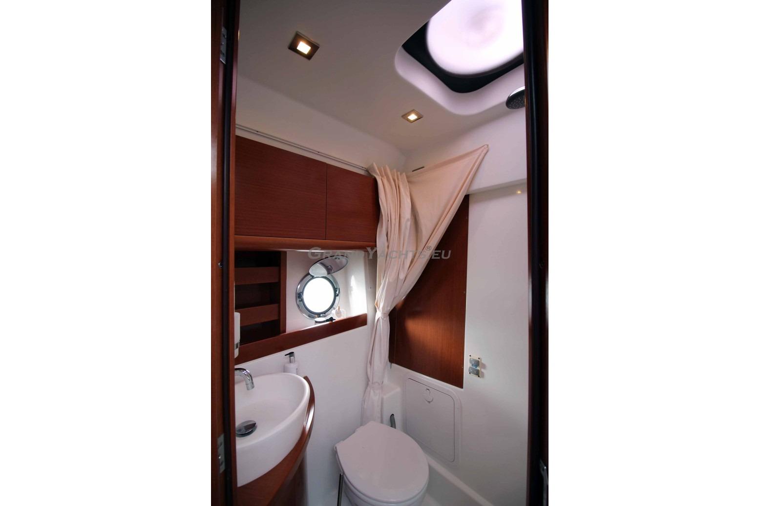 2011 Beneteau Gran Turismo 38 large 49