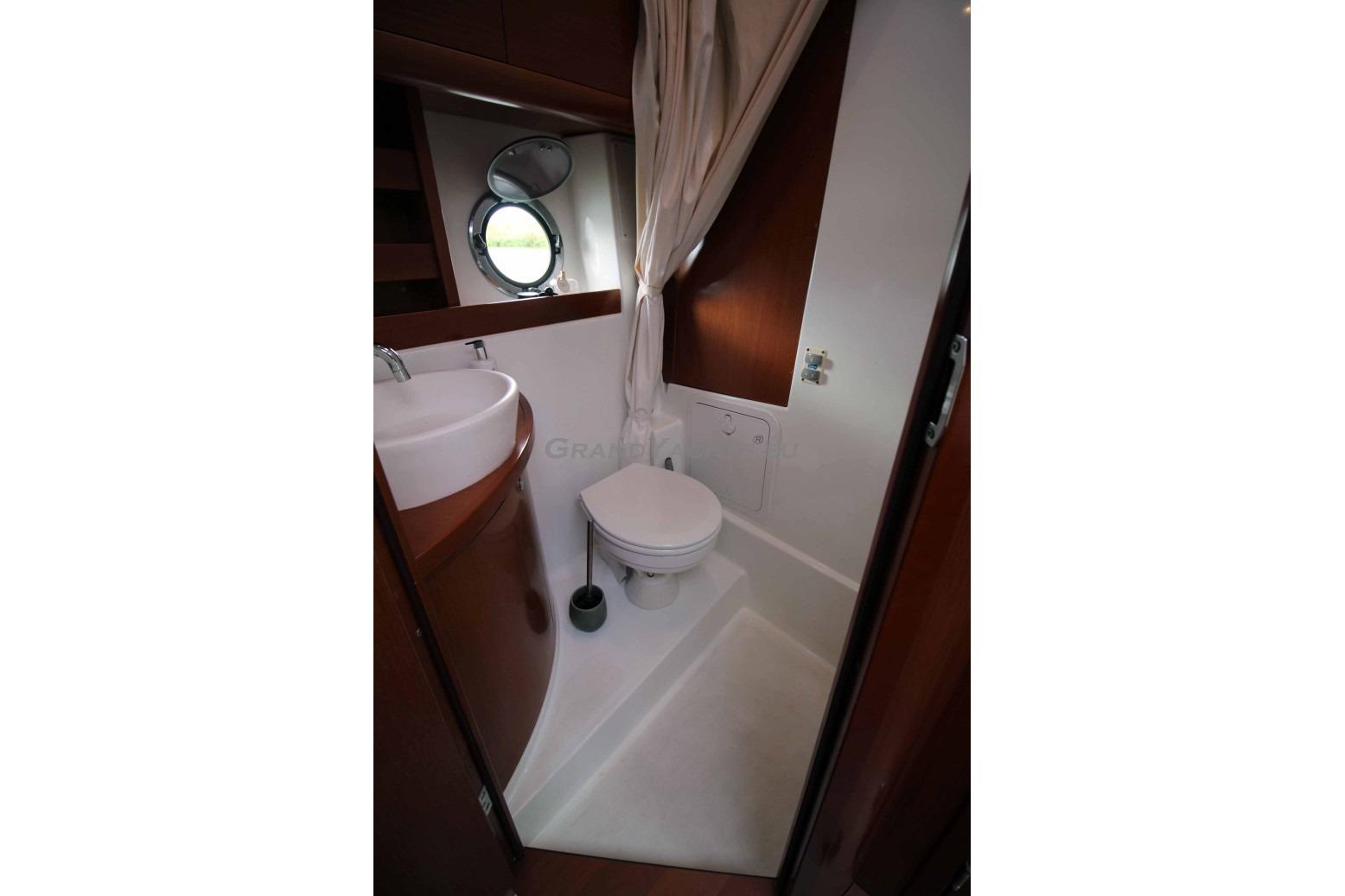 2011 Beneteau Gran Turismo 38 large 50