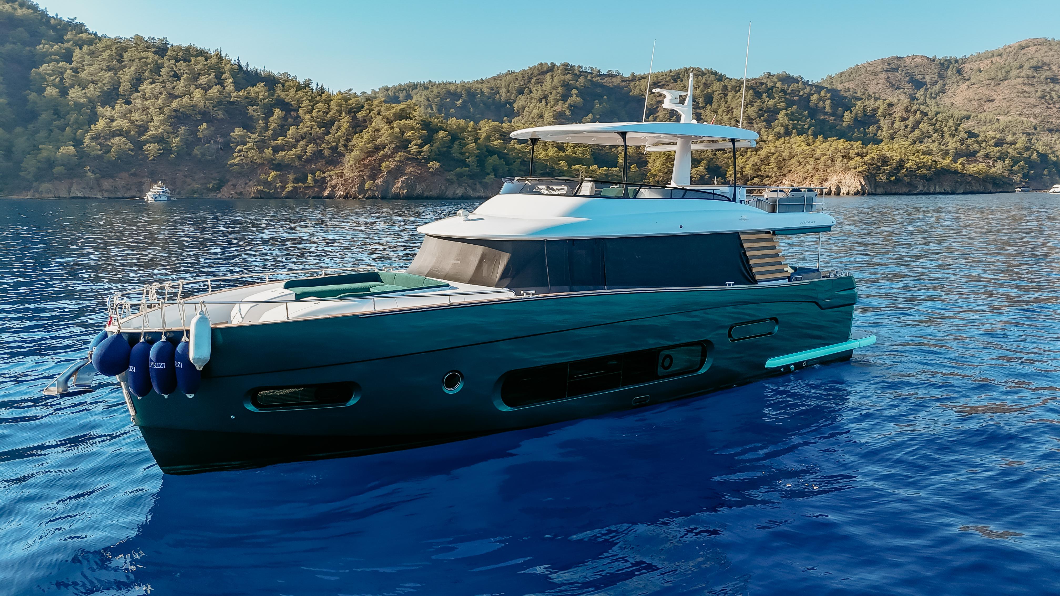 Azimut Magellano 66