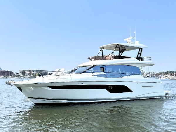 2022 Prestige 520