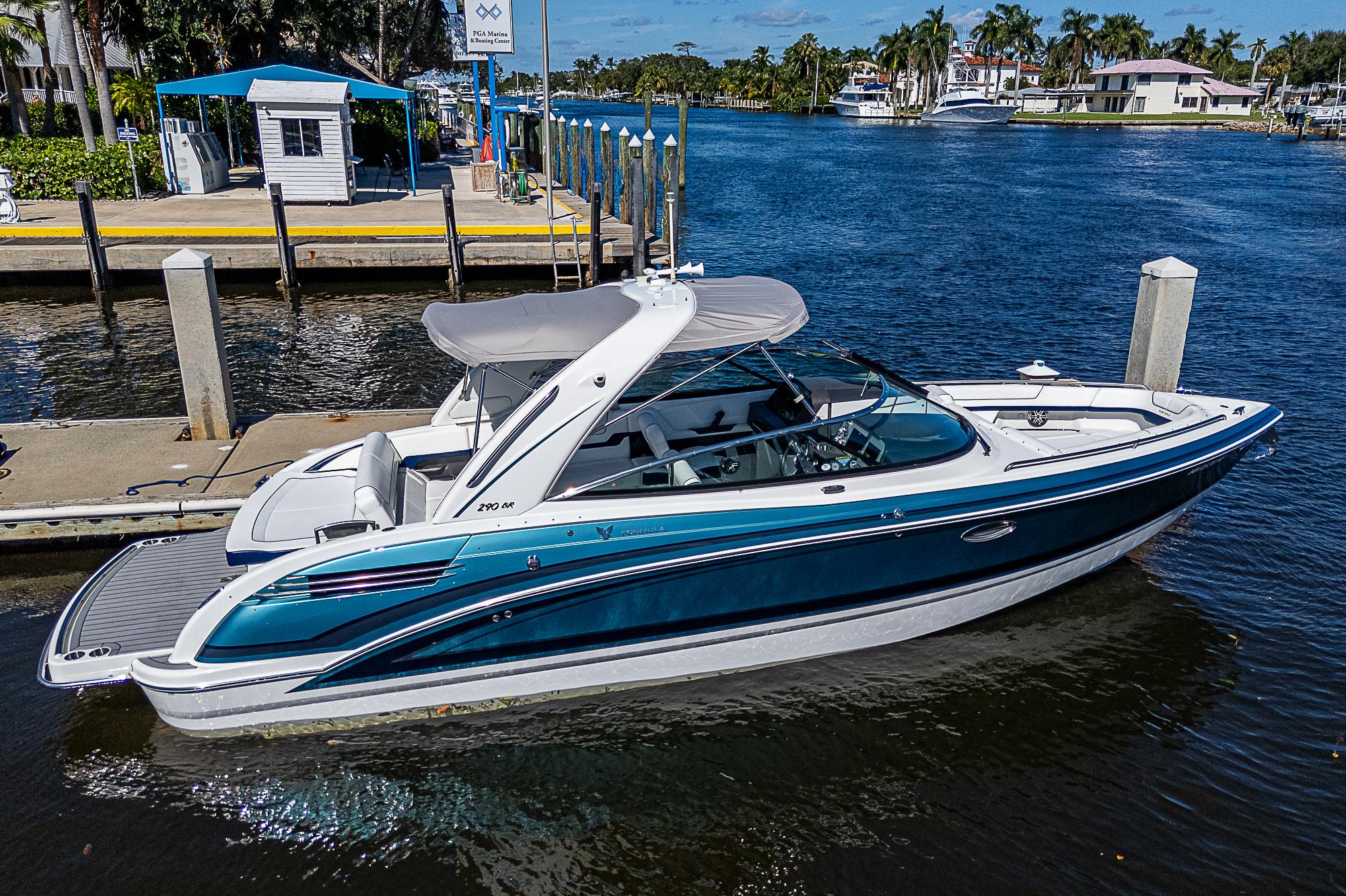 29' 2023 Formula 290 Bowrider