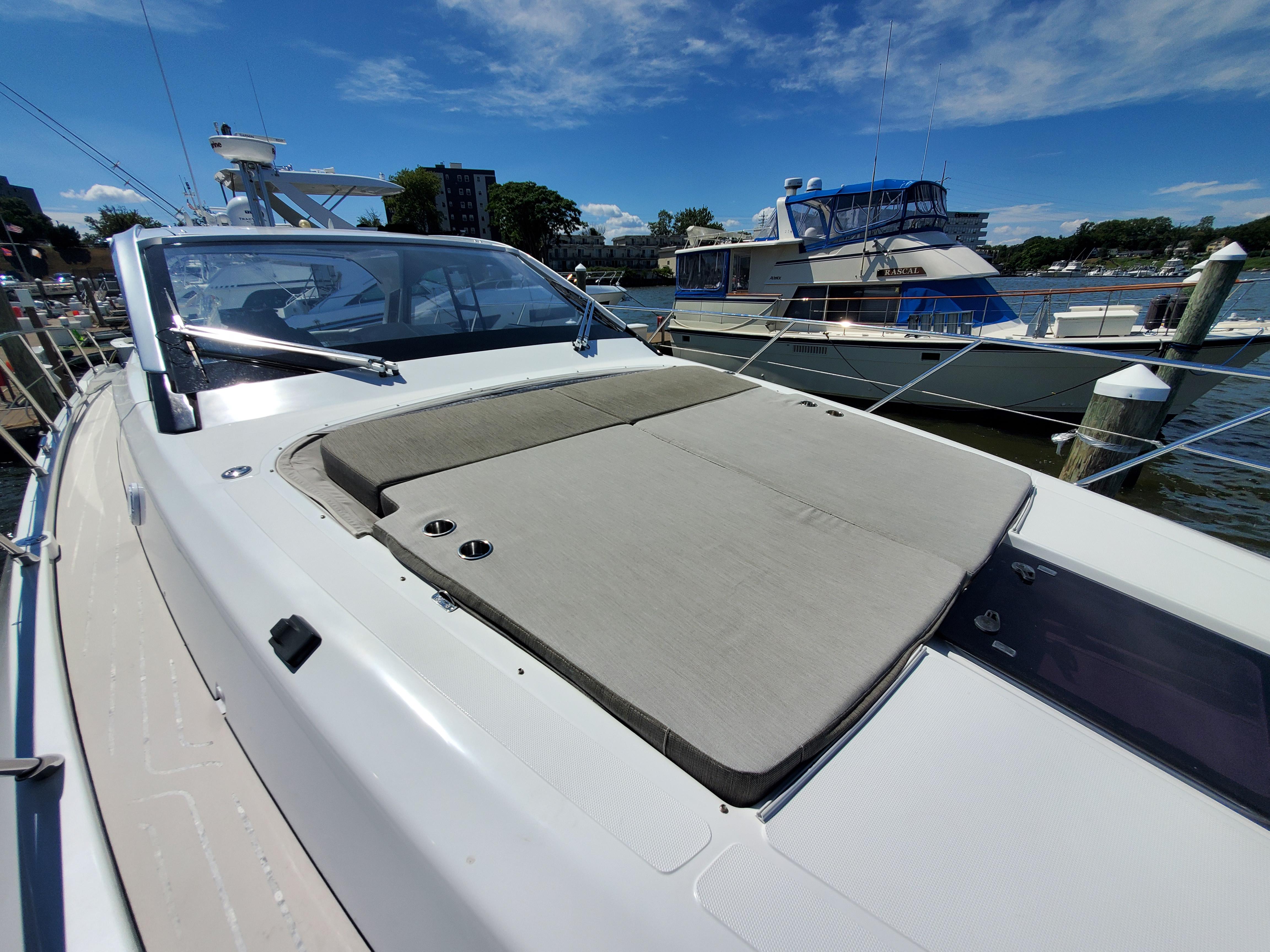 Newport RI Yacht Brokerage