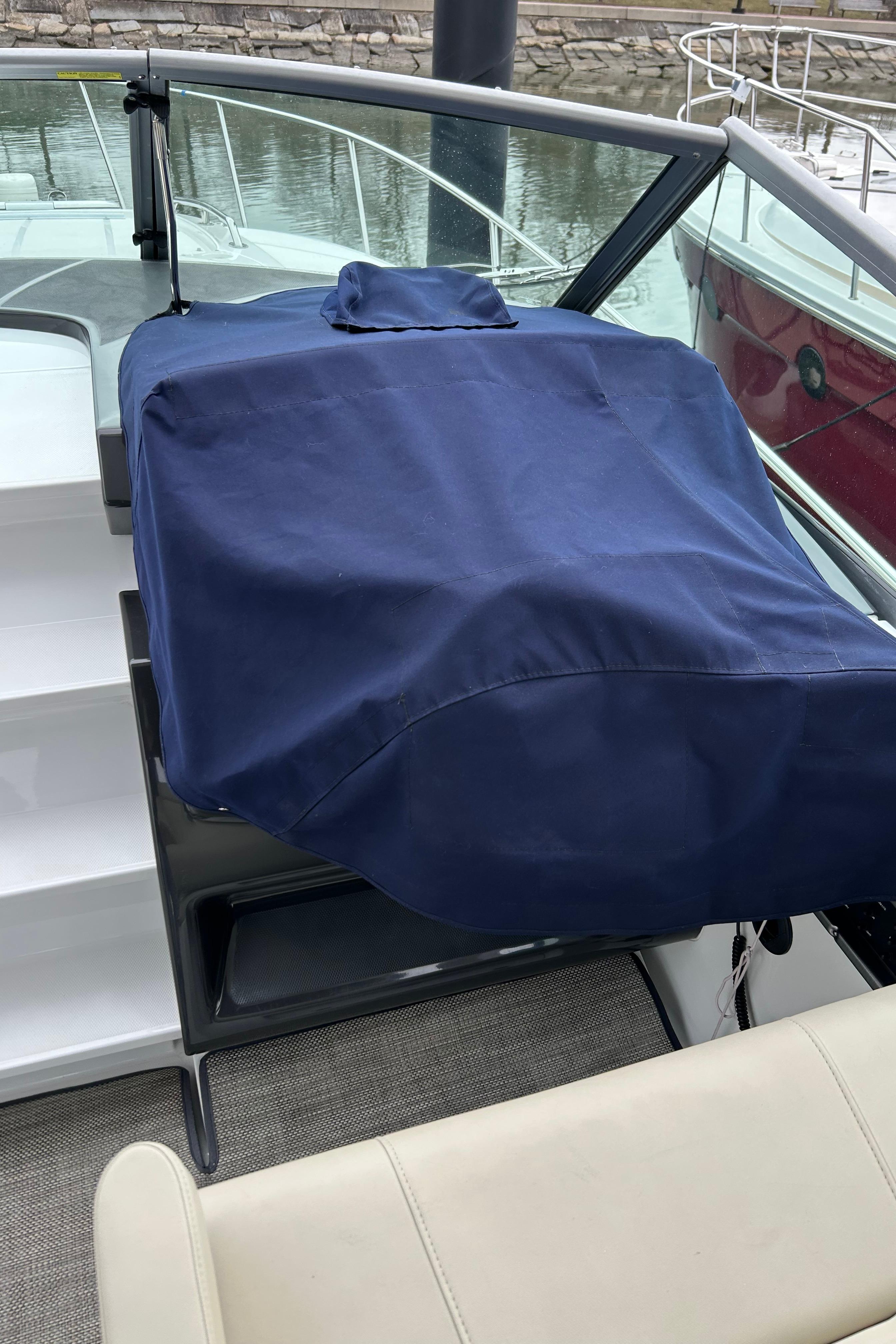 2019-monterey-295-sport-yacht-power-9718179-20250317132244304-1_XLARGE