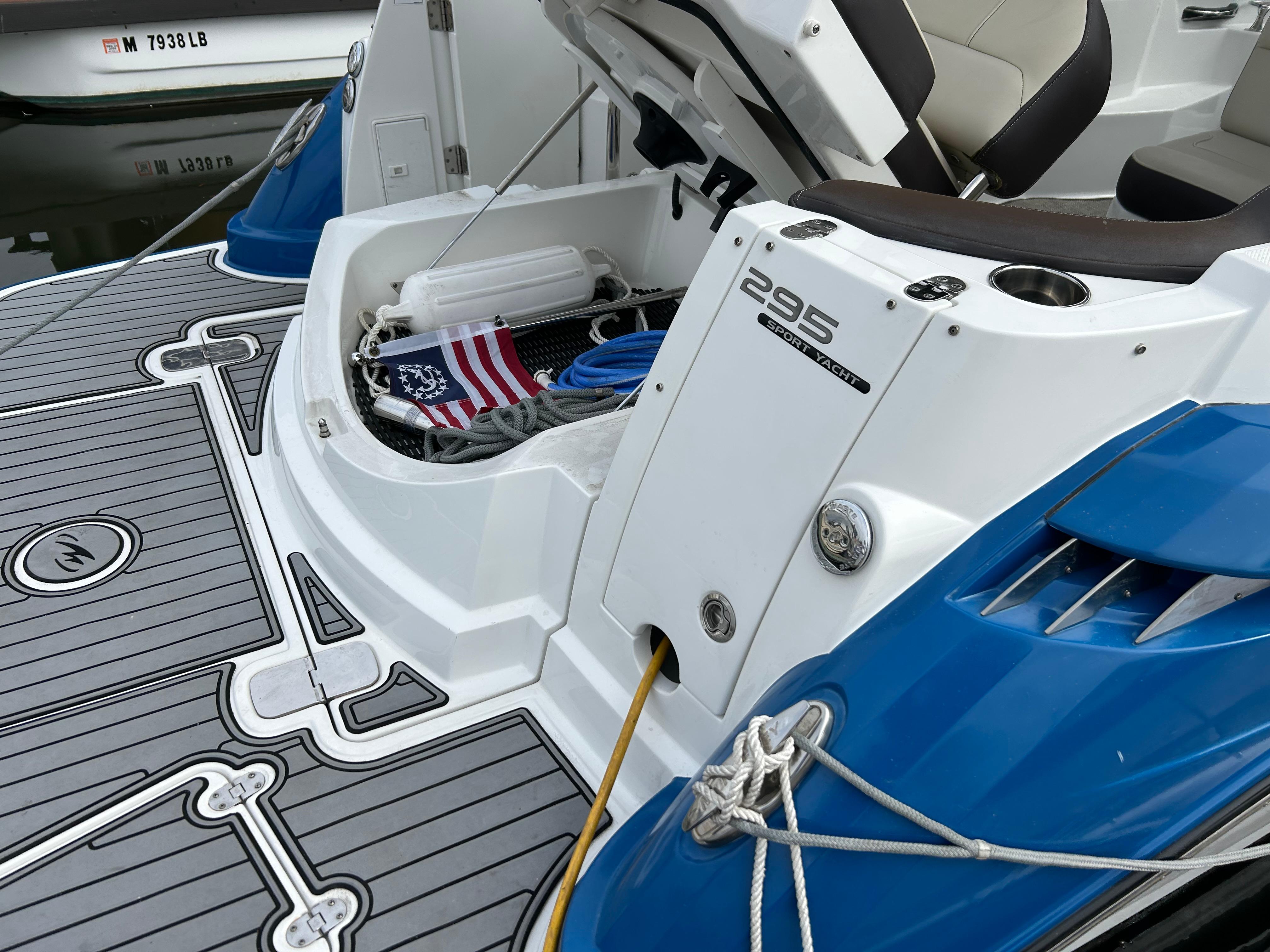 2019-monterey-295-sport-yacht-power-9718179-20250318063445959-1_XLARGE