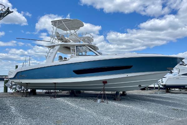 42' Boston Whaler, Listing Number 100915830, Image No. 8