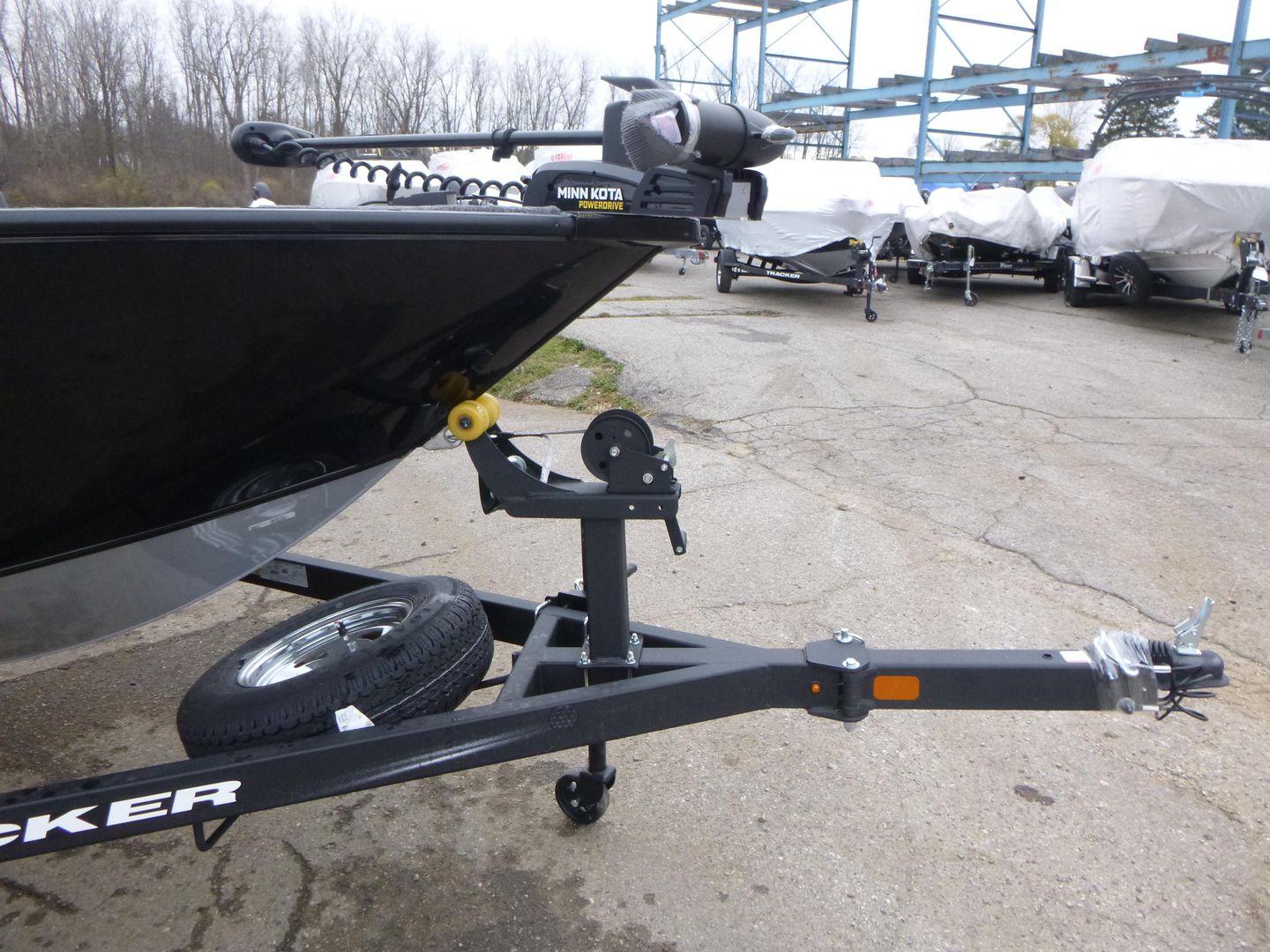 2025 Tracker Pro Guide V-175 WT Gallery