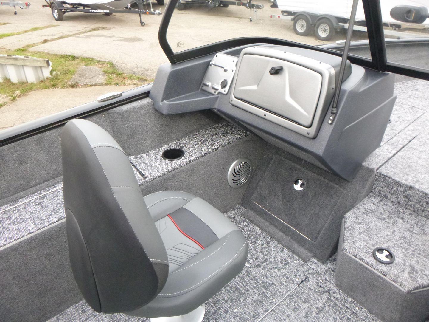 2025 Tracker Pro Guide V-175 WT Gallery