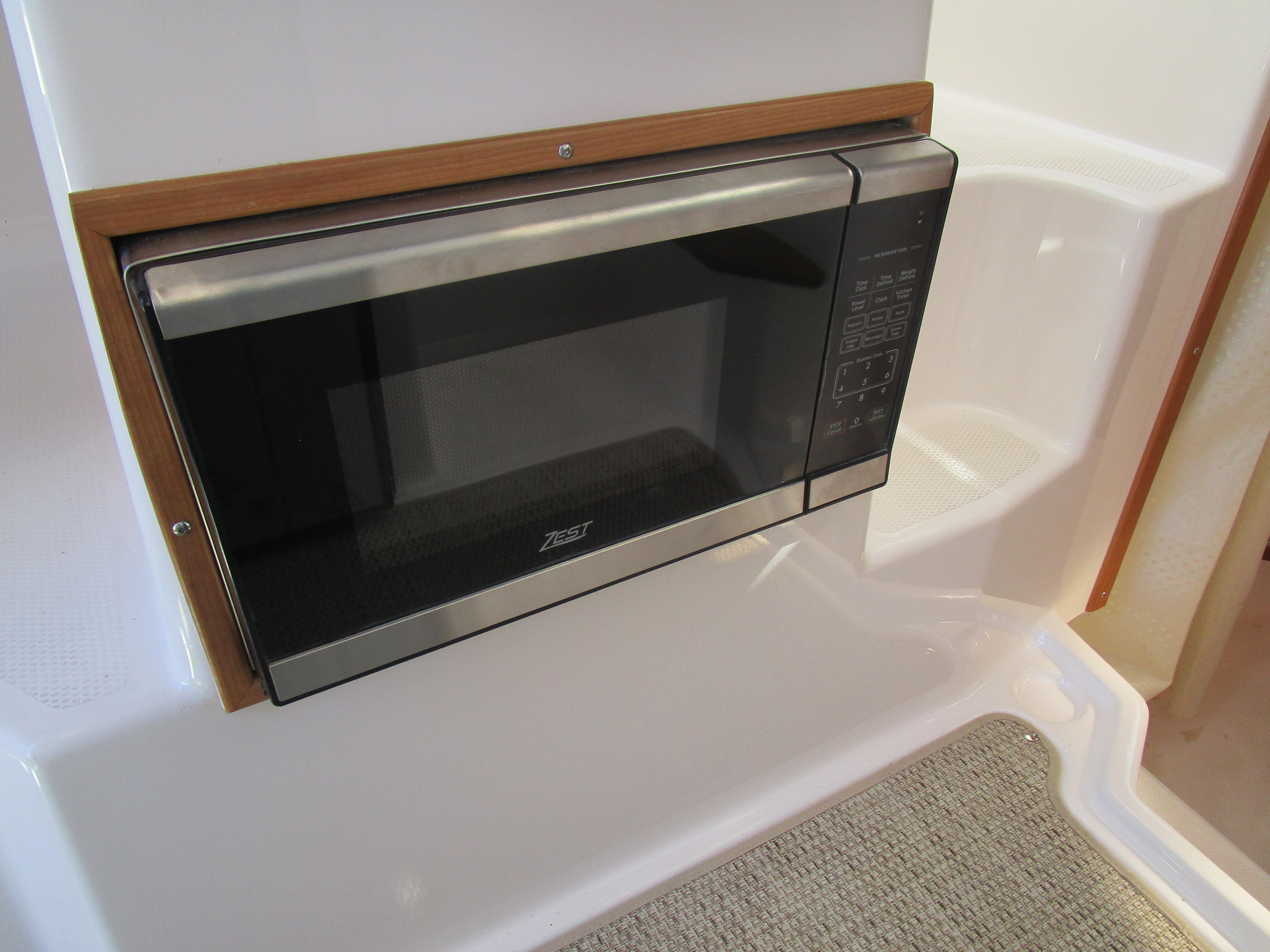 2025 Cutwater C-248 Coupe Gallery