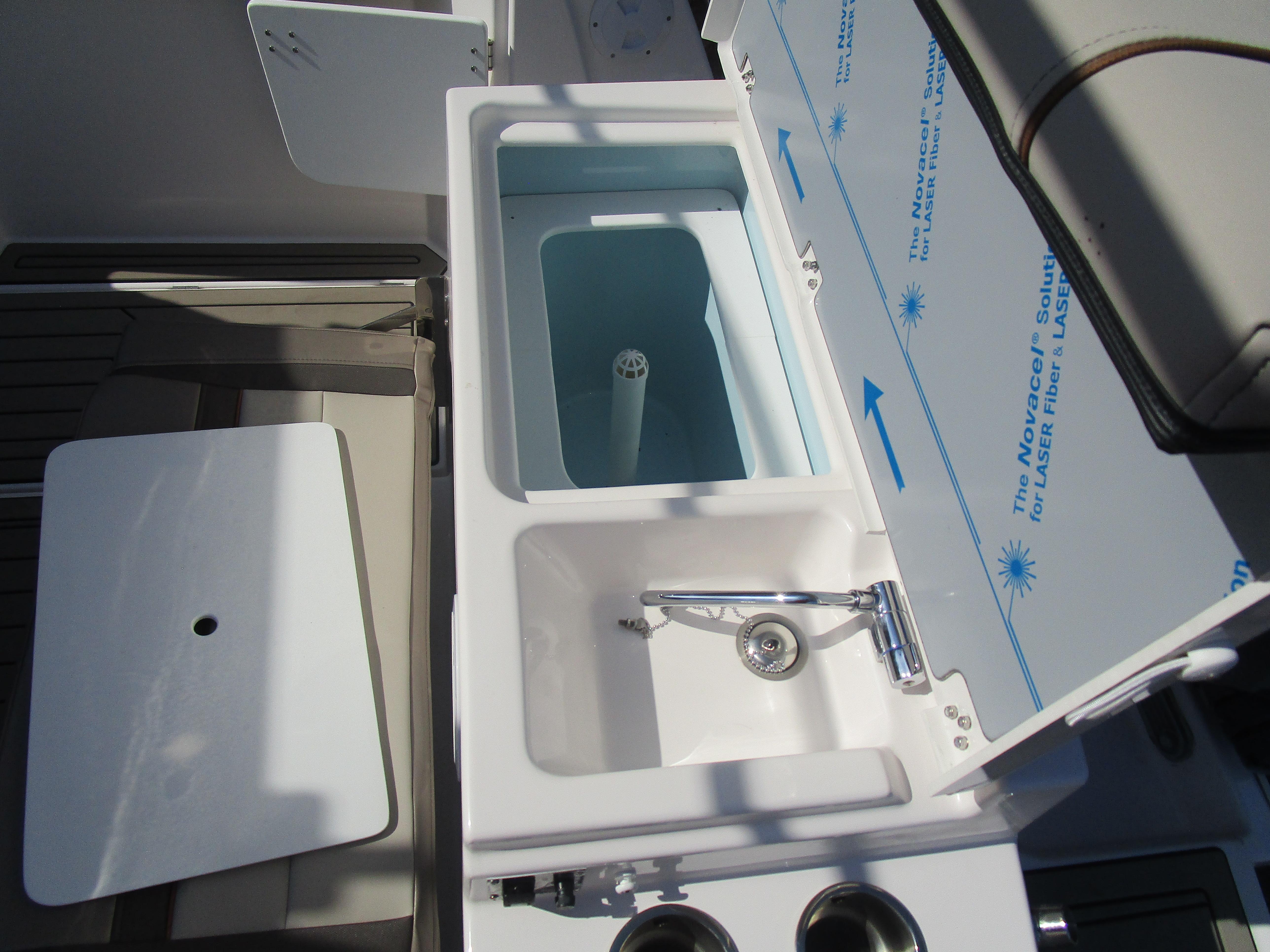 2025 Cutwater C-248 Coupe Gallery