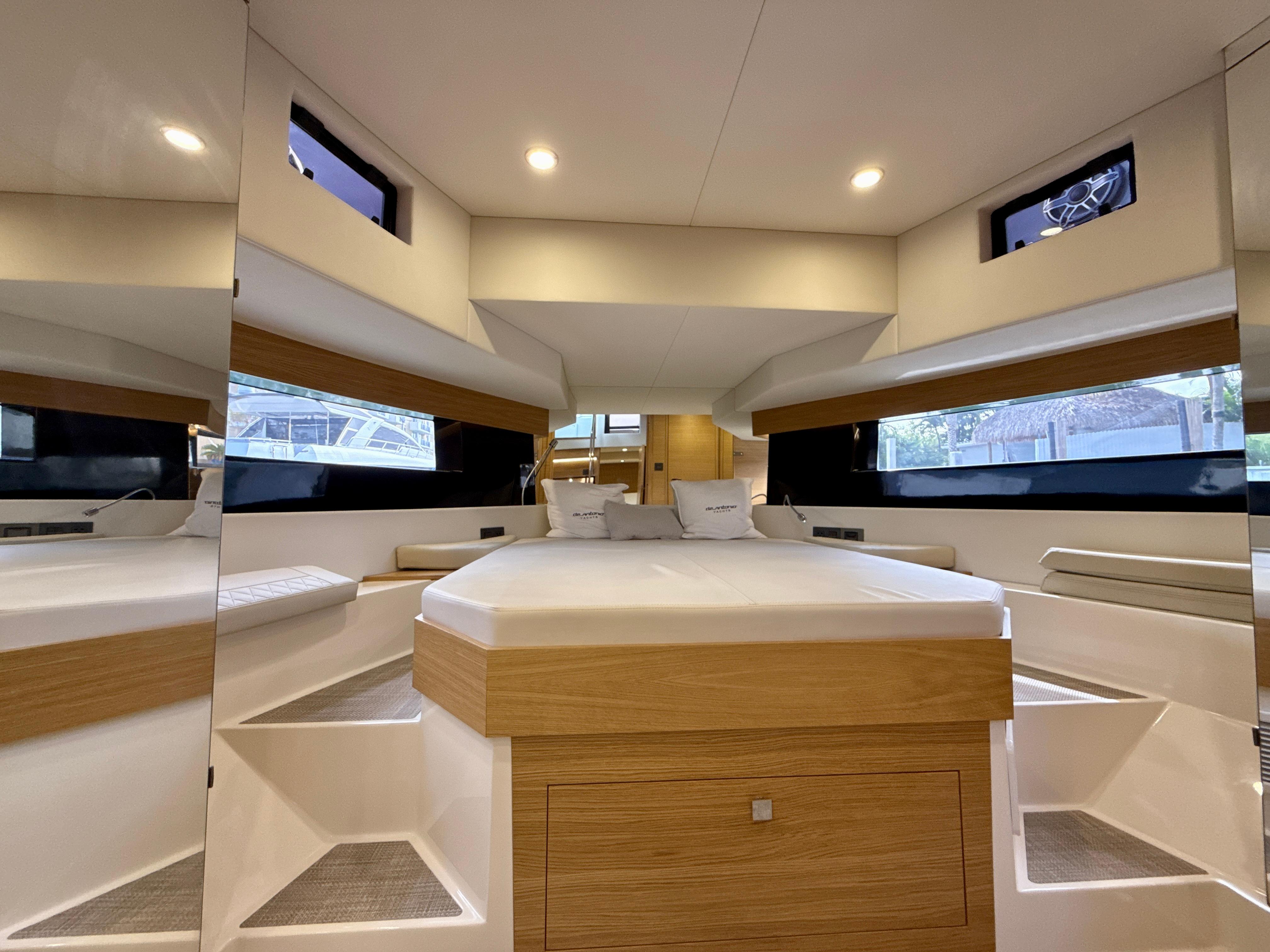 De Antonio Yachts-D50 Coupé 2023 -FL-US-9758184 | Thumbnail