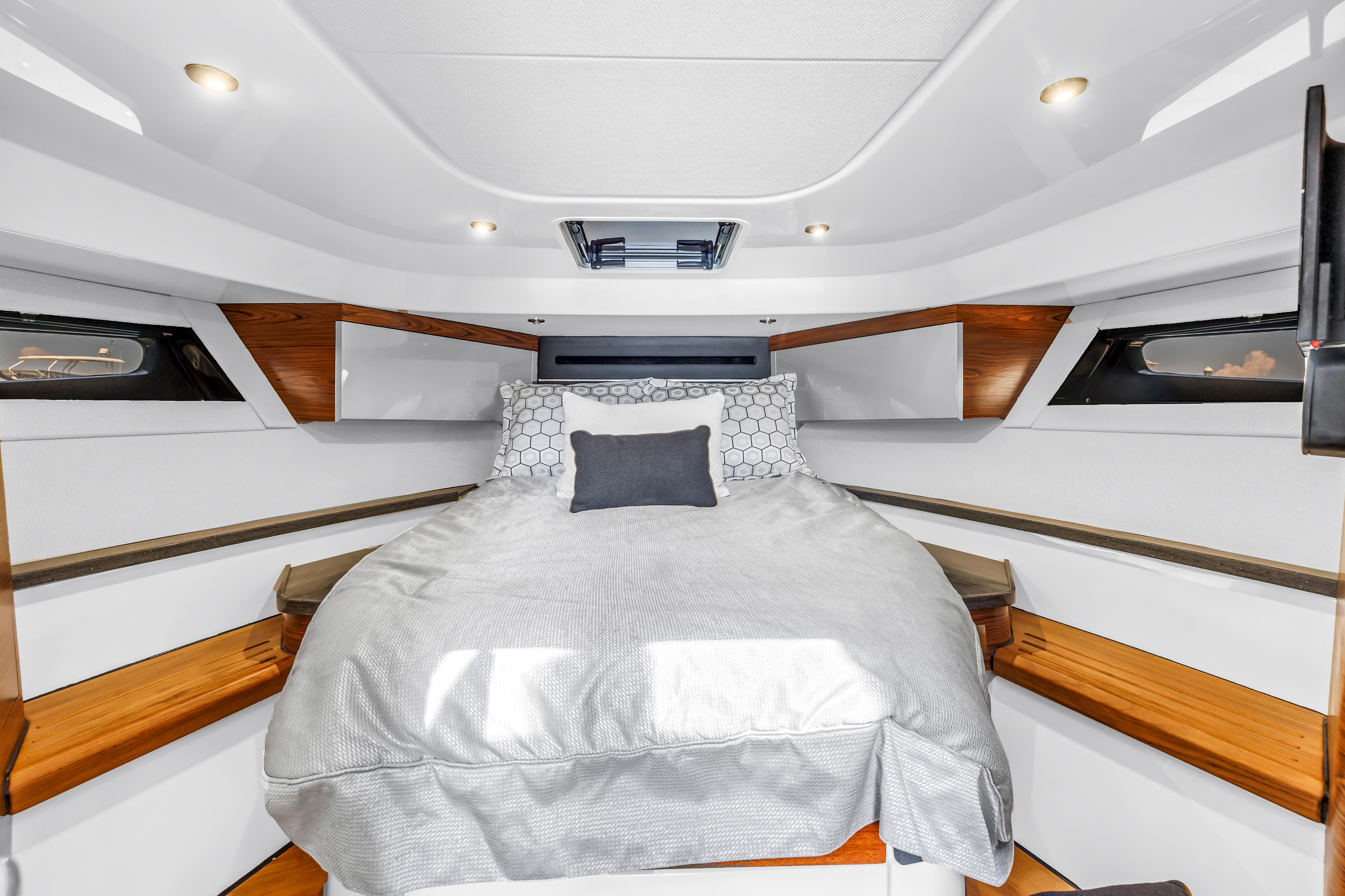 2023-boston-whaler-405-conquest-power-9848190-20250714075543121-1