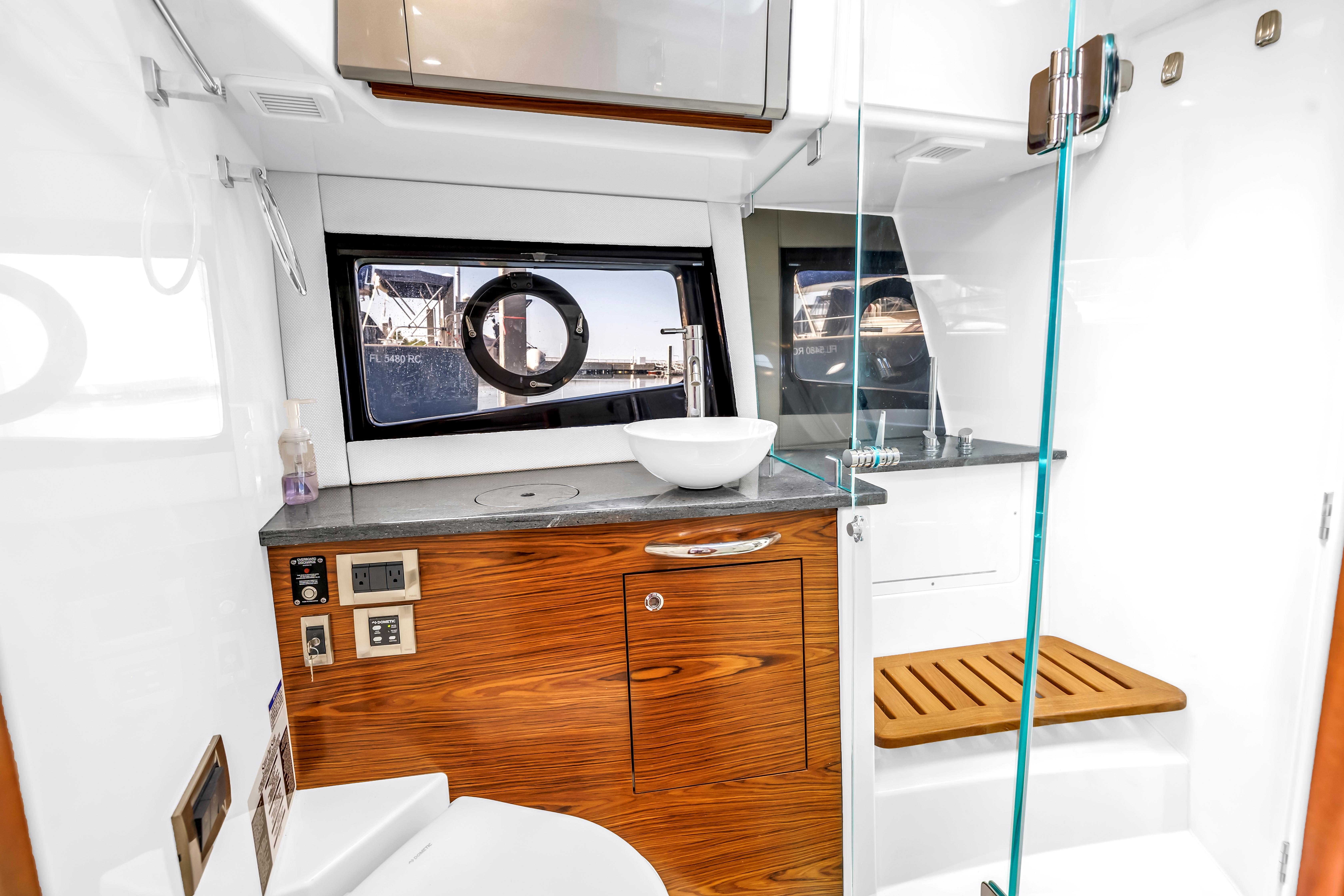 2023-boston-whaler-405-conquest-power-9848190-20250714075640877-1
