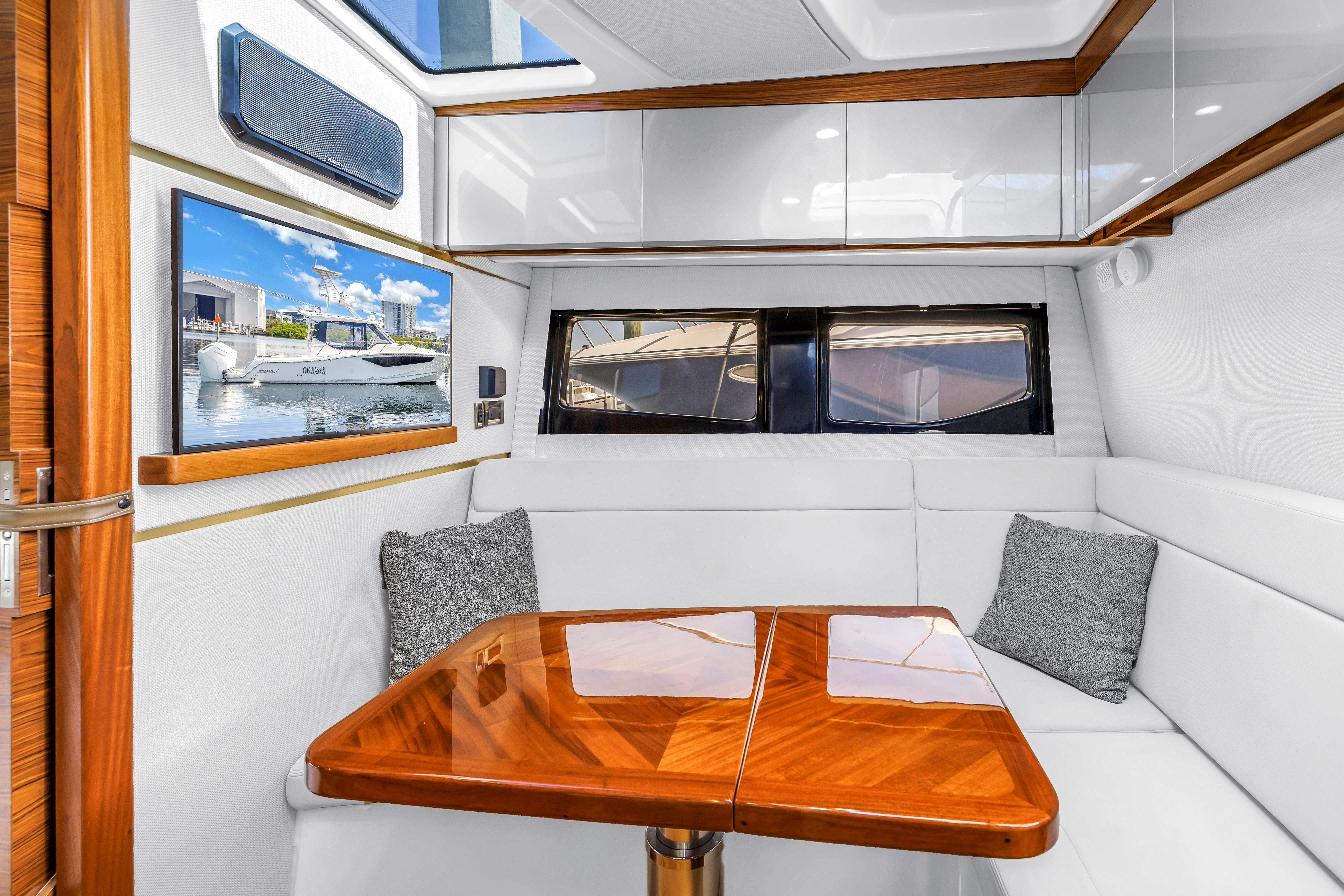 2023-boston-whaler-405-conquest-power-9848190-20250714075939126-1