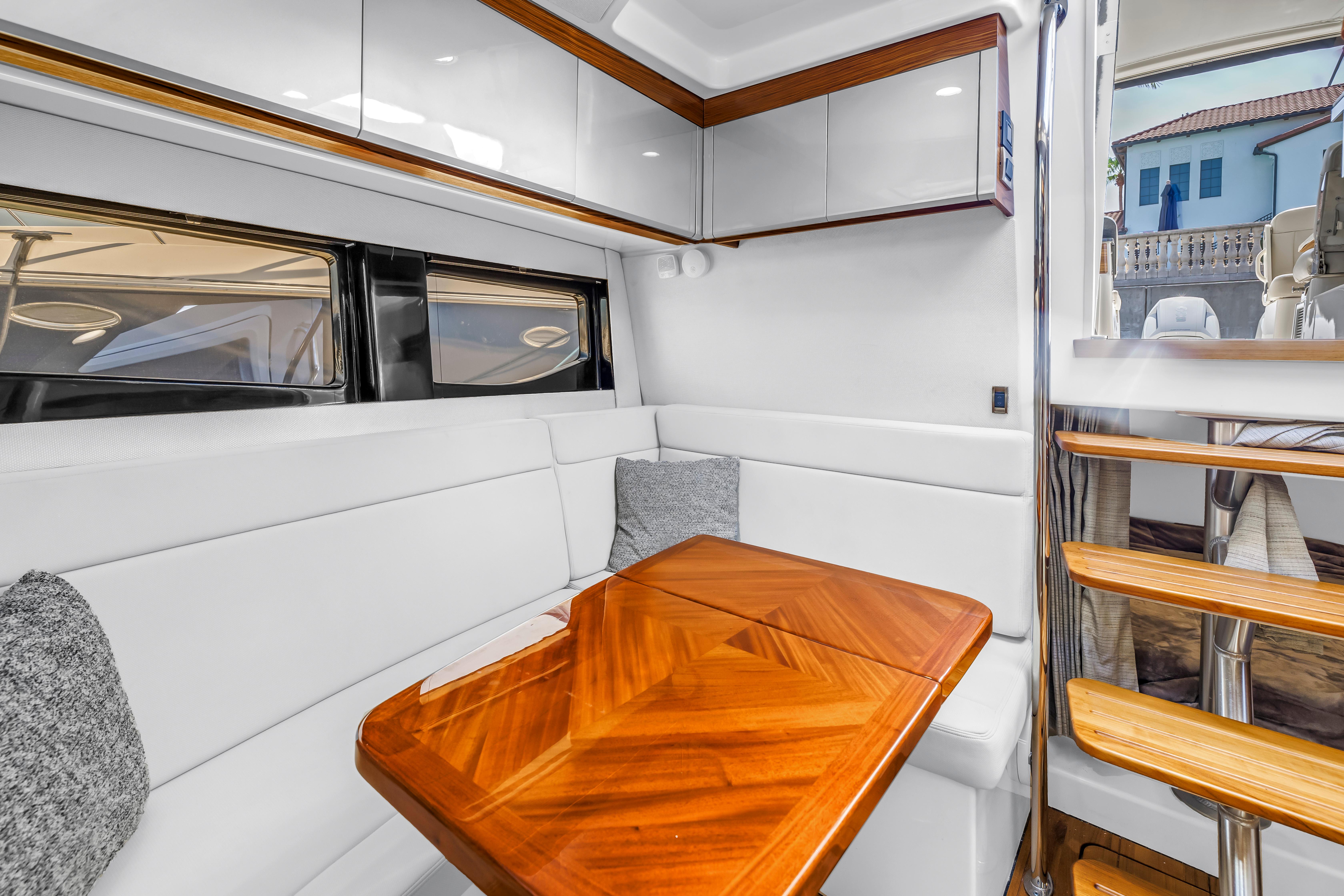 2023-boston-whaler-405-conquest-power-9848190-20250714080146514-1