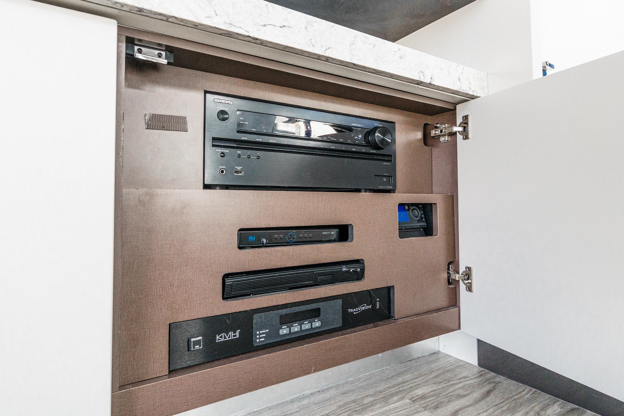 2016 Sea Ray L590 #TBJRP1402H inventory image at Sun Country Marine Group, San Diego Harbor Island