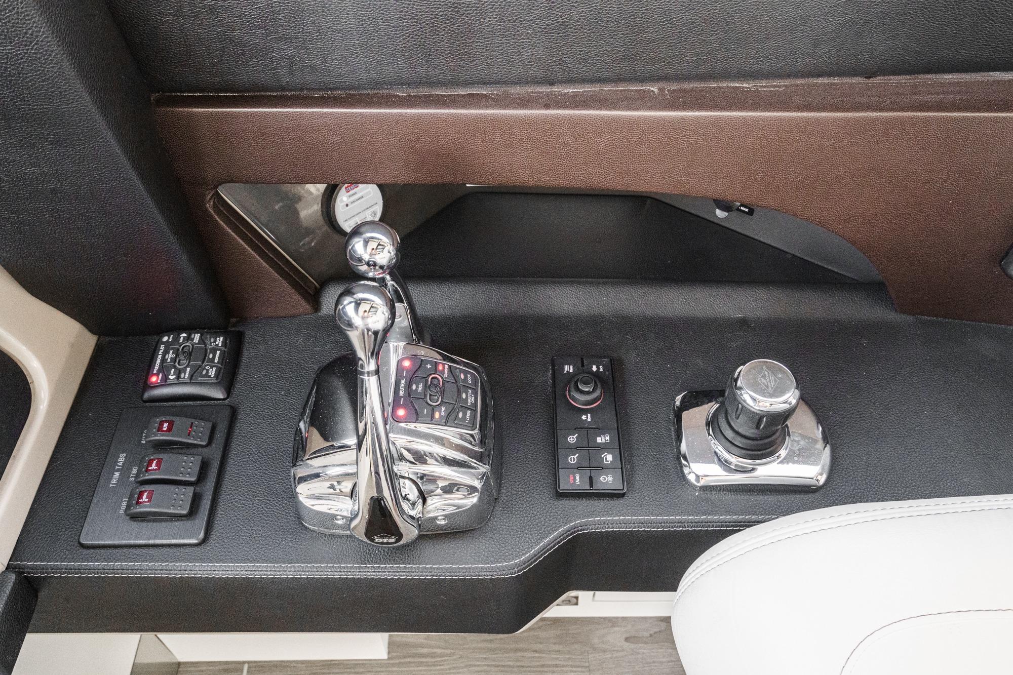 2016 Sea Ray L590 #TBJRP1402H inventory image at Sun Country Marine Group, San Diego Harbor Island