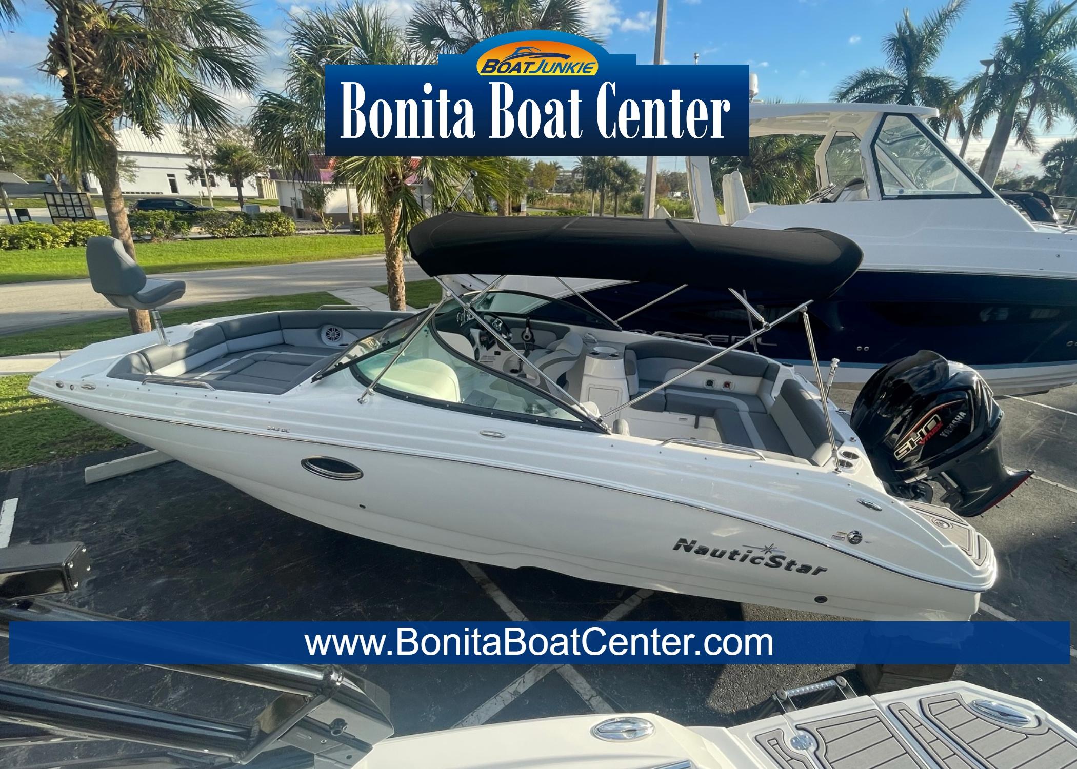 2023 NauticStar 243 DC