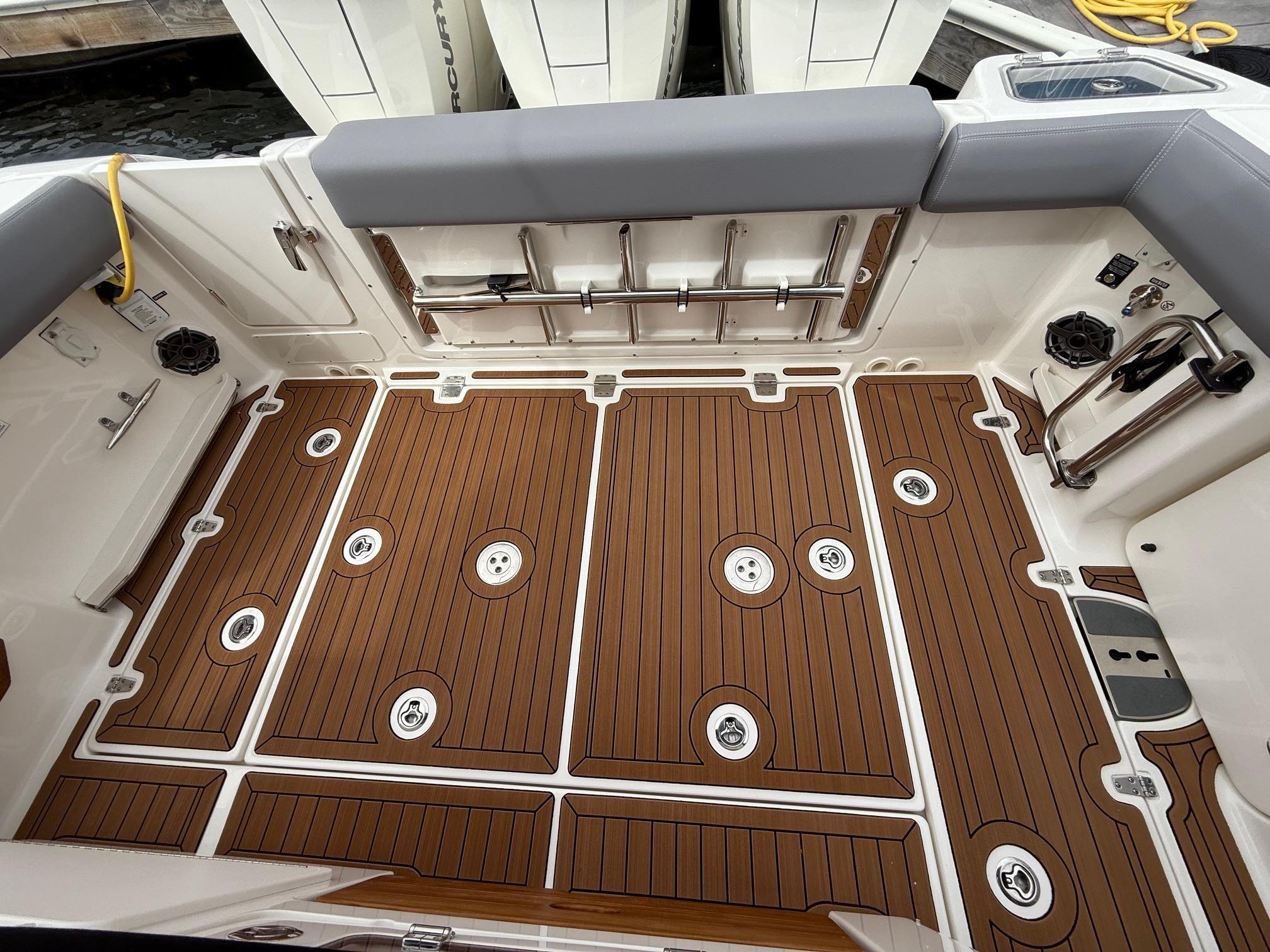 2024 Boston Whaler 350 Realm #TBBB0675KLLC inventory image at Sun Country Marine Group, Newport Beach 2024 Boston Whaler 350 Realm #TBBB0675KLLC inventory image at Sun Country Marine Group, Newport Beach