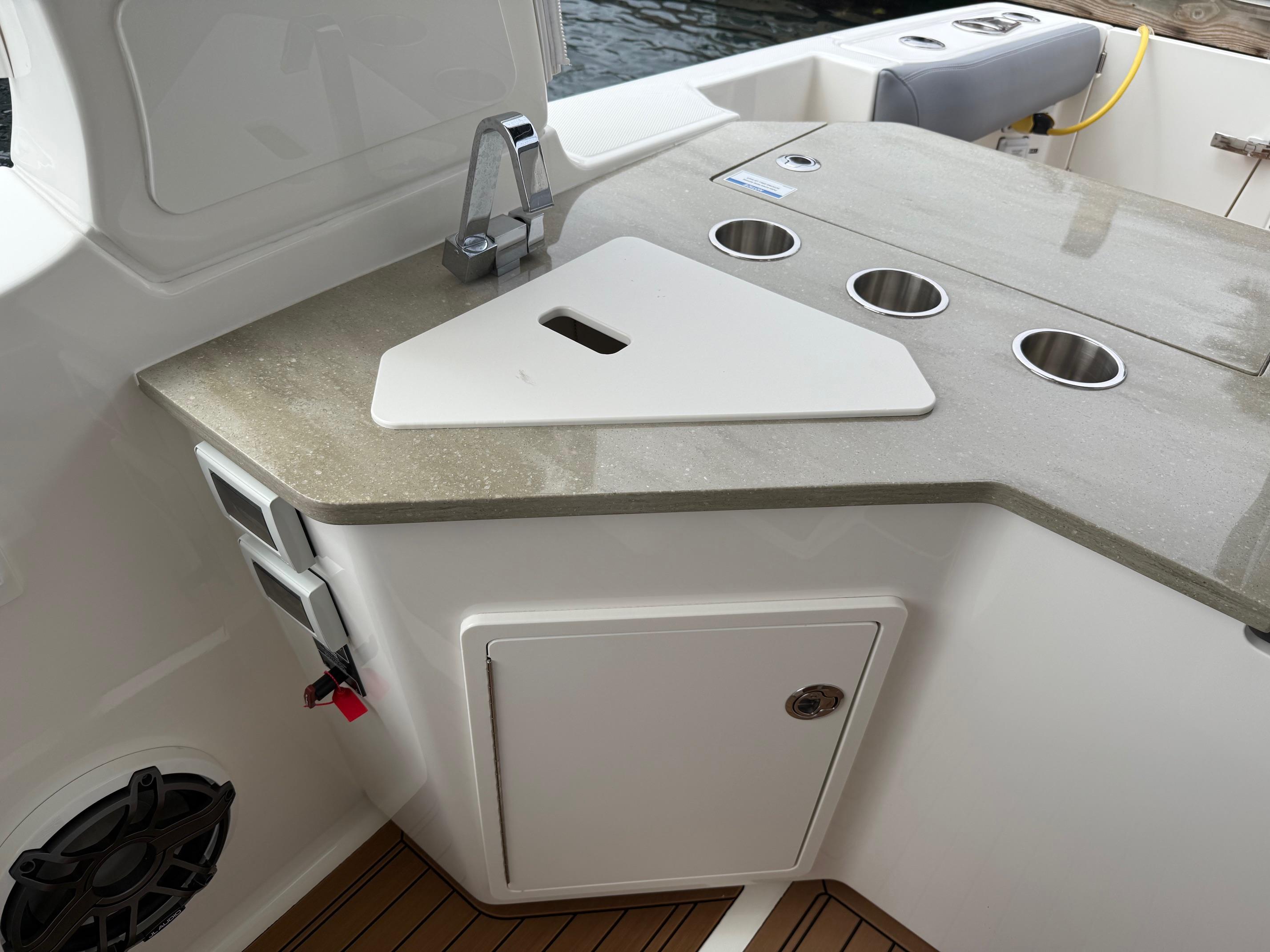 2024 Boston Whaler 350 Realm #TBBB0675KLLC inventory image at Sun Country Marine Group, Newport Beach 2024 Boston Whaler 350 Realm #TBBB0675KLLC inventory image at Sun Country Marine Group, Newport Beach