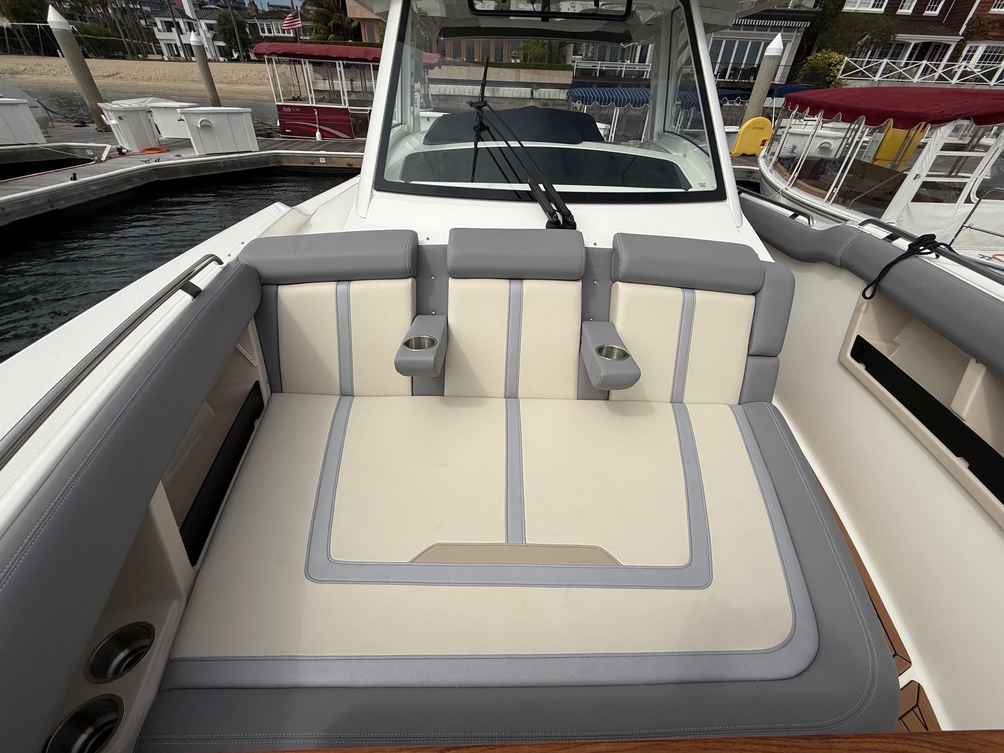2024 Boston Whaler 350 Realm #TBBB0675KLLC inventory image at Sun Country Marine Group, Newport Beach 2024 Boston Whaler 350 Realm #TBBB0675KLLC inventory image at Sun Country Marine Group, Newport Beach