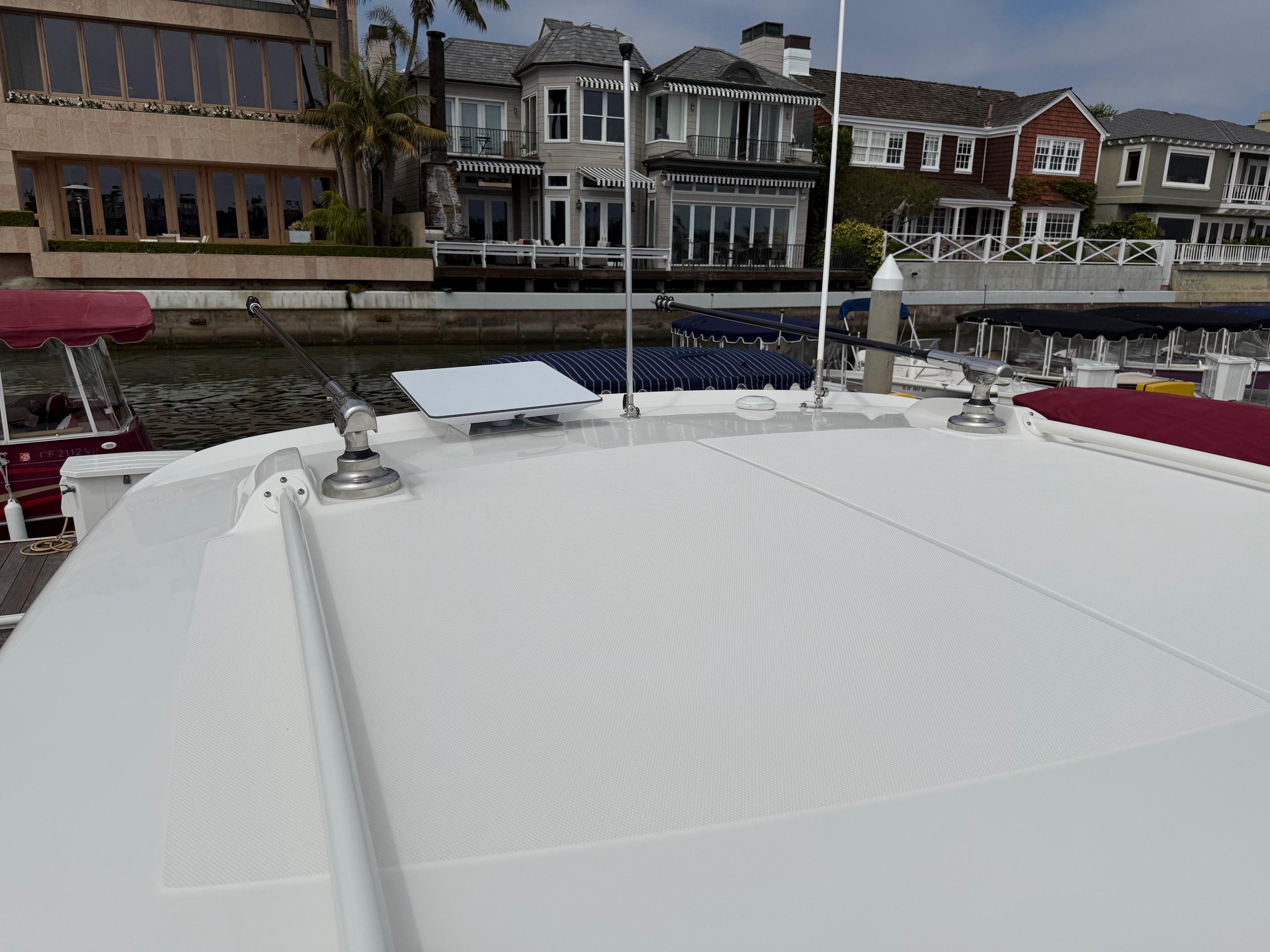 2024 Boston Whaler 350 Realm #TBBB0675KLLC inventory image at Sun Country Marine Group, Newport Beach 2024 Boston Whaler 350 Realm #TBBB0675KLLC inventory image at Sun Country Marine Group, Newport Beach