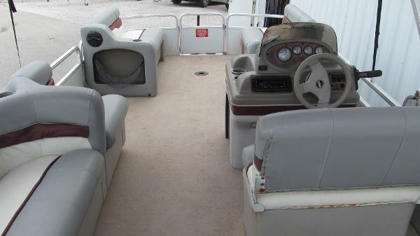 1999 Sun Tracker boat for sale, model of the boat is PARTY BARGE 21 Signature Series & Image # 5 of 8
