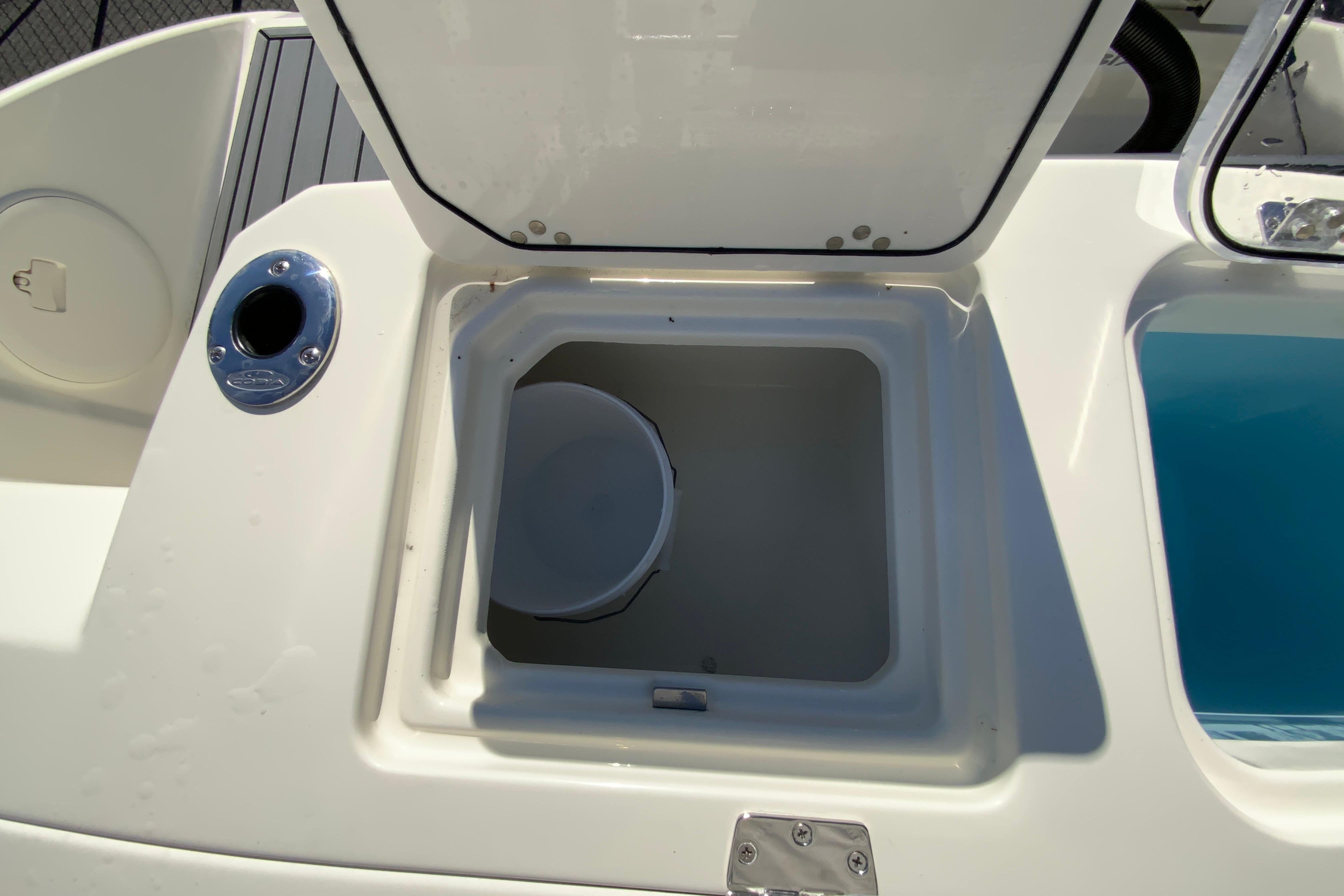 2026 Cobia 265 Center Console-24