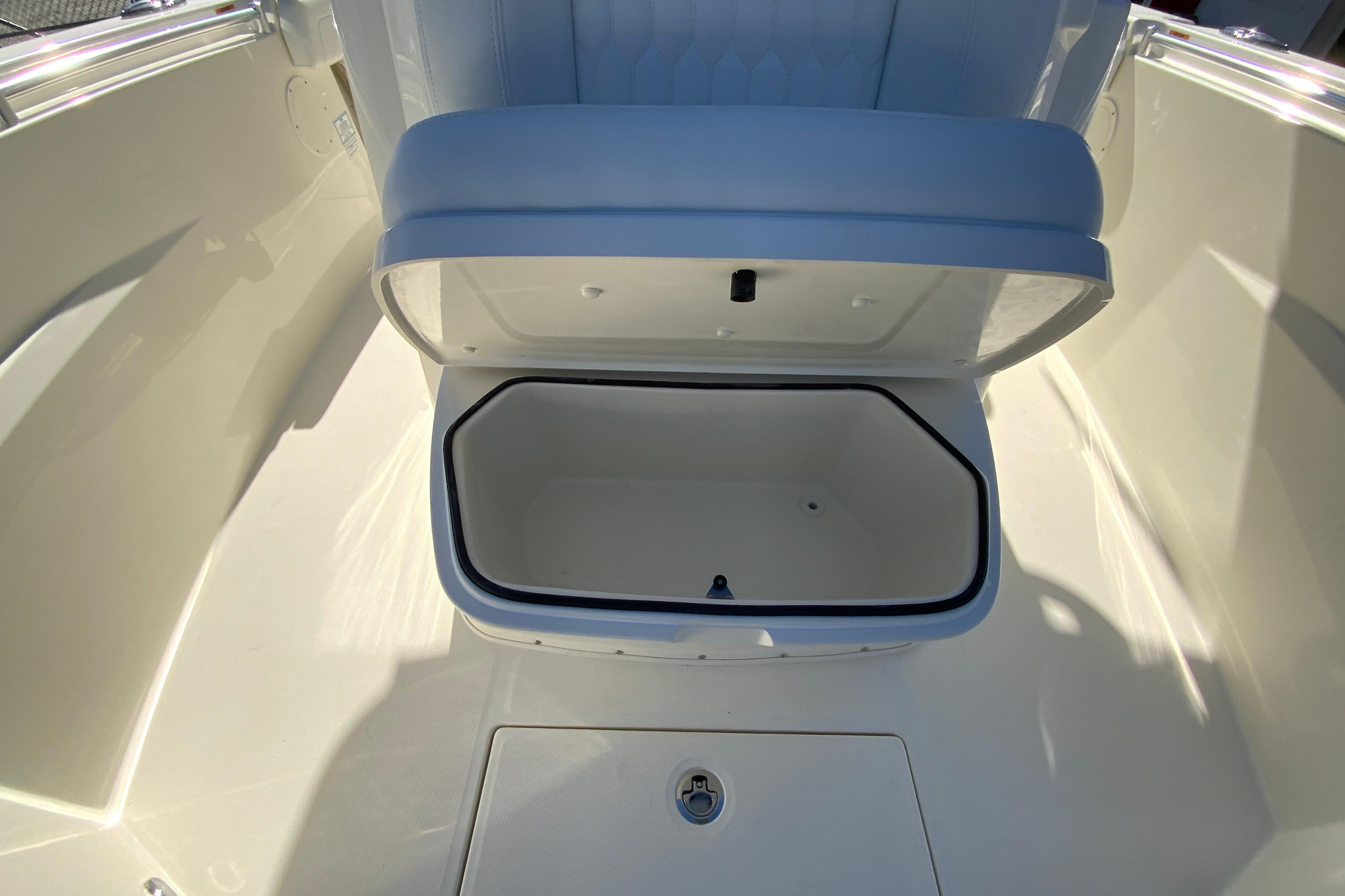 2026 Cobia 265 Center Console-34