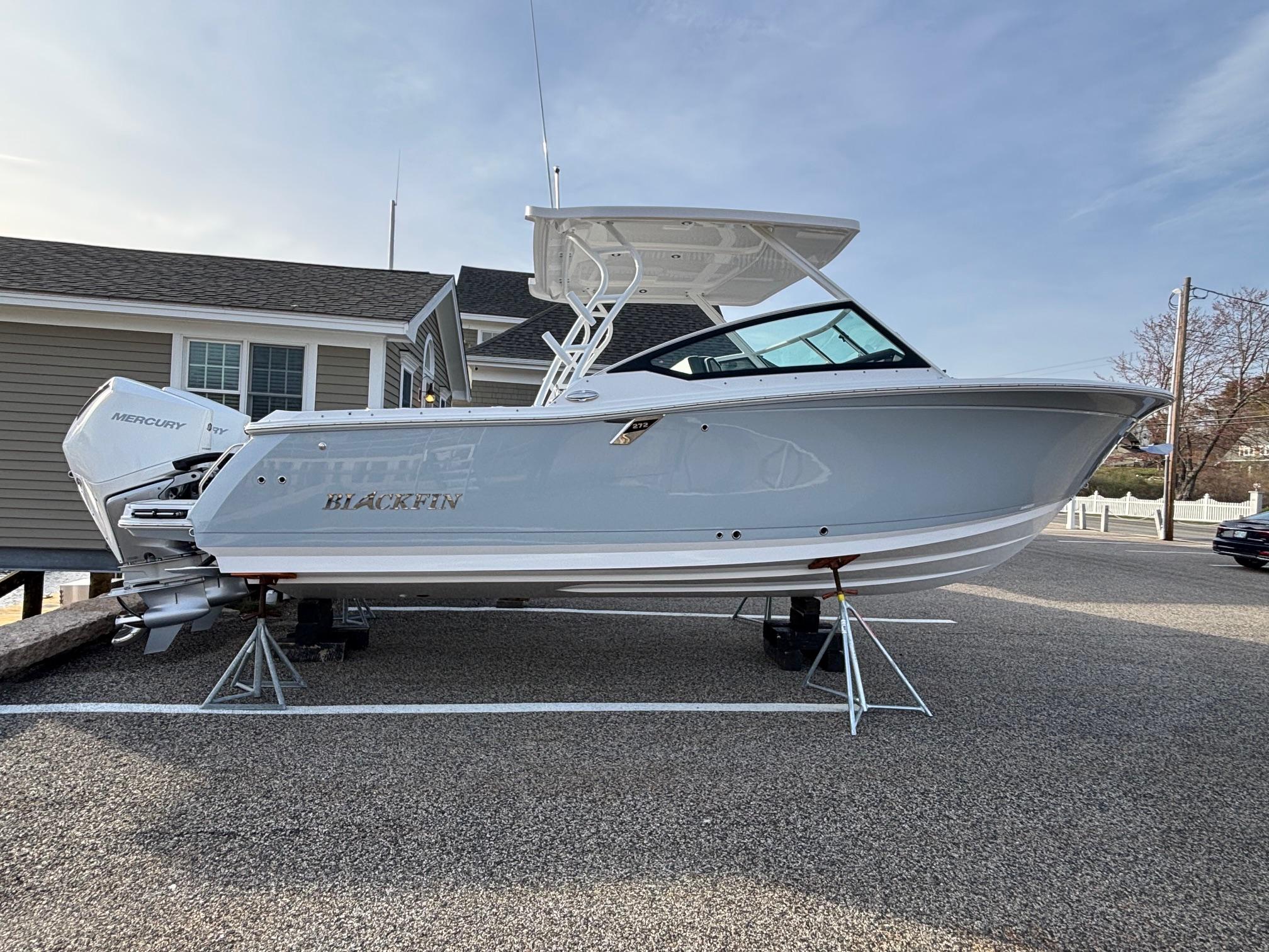 2025-blackfin-272-dc-power-9718200-20250430080104017-1_XLARGE