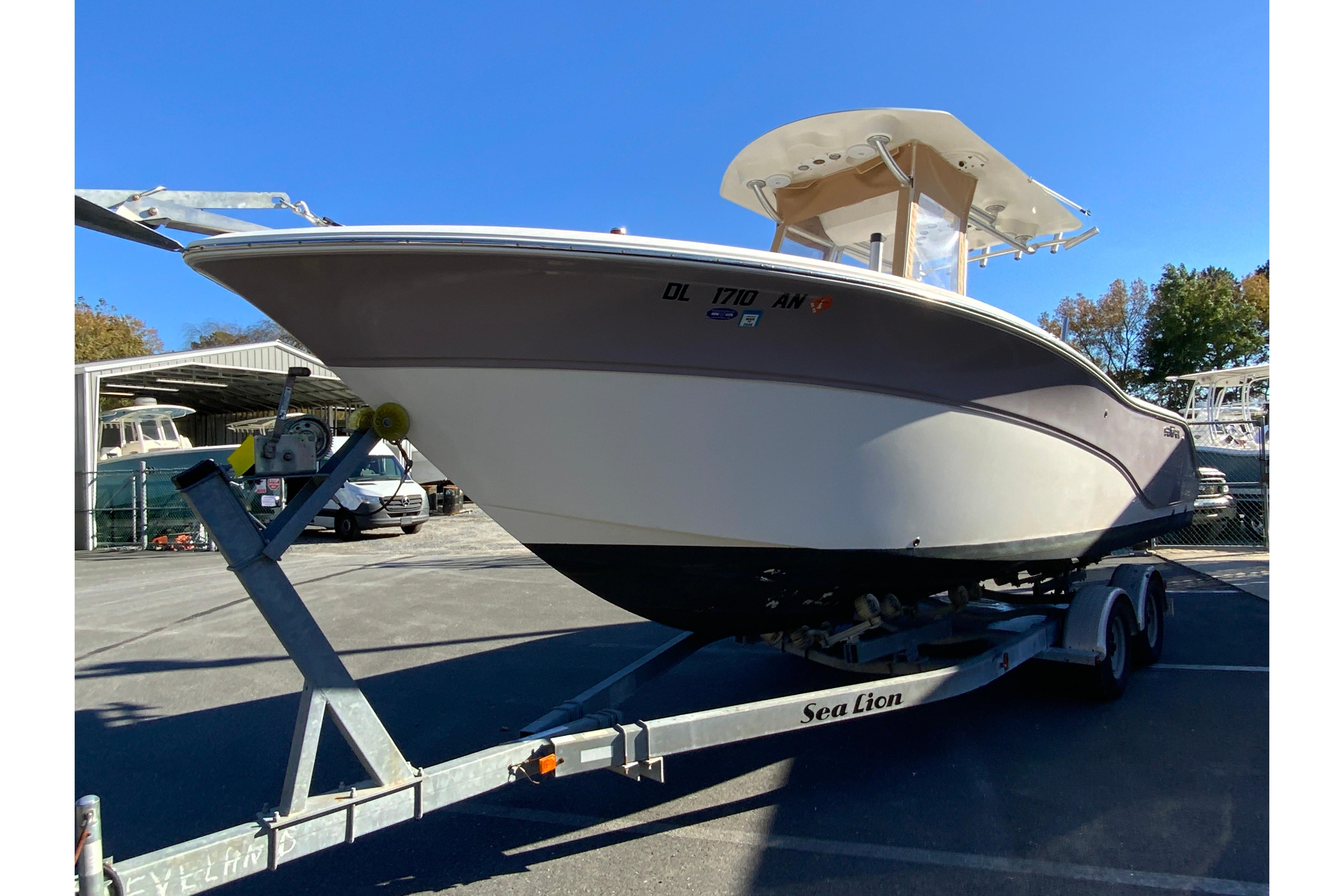 2011 Sea fox 256 Center Console-5