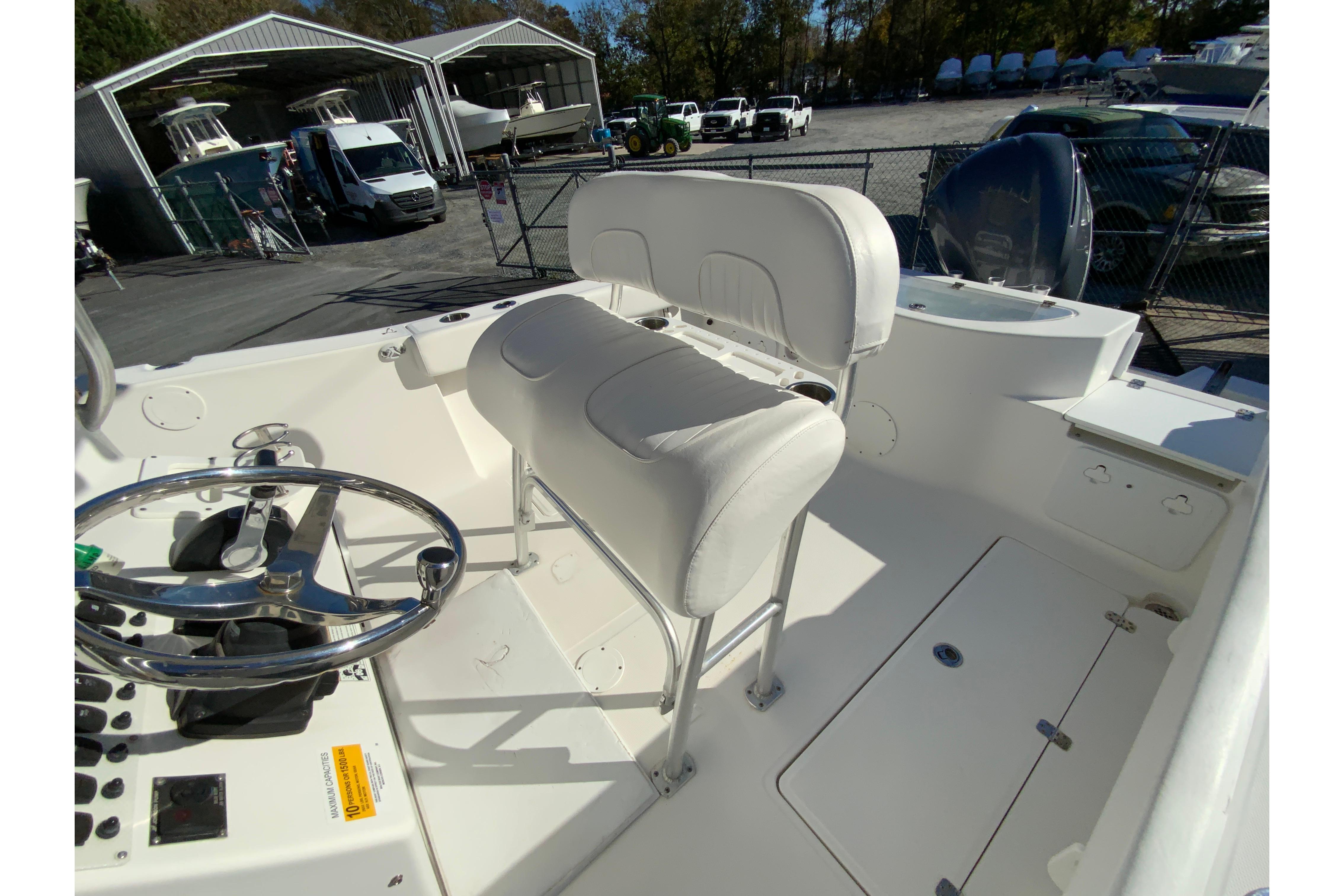 2011 Sea fox 256 Center Console-14