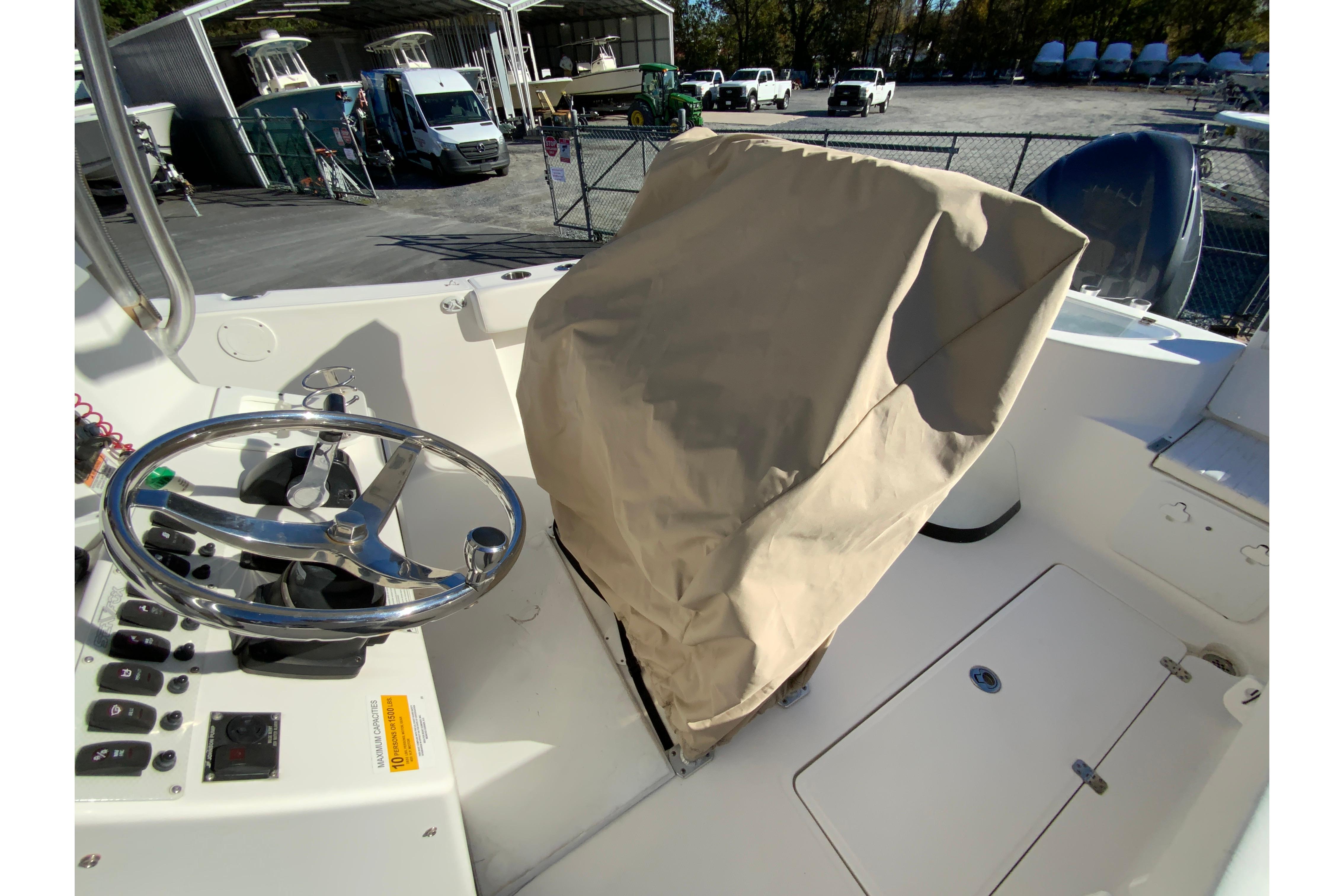 2011 Sea fox 256 Center Console-28