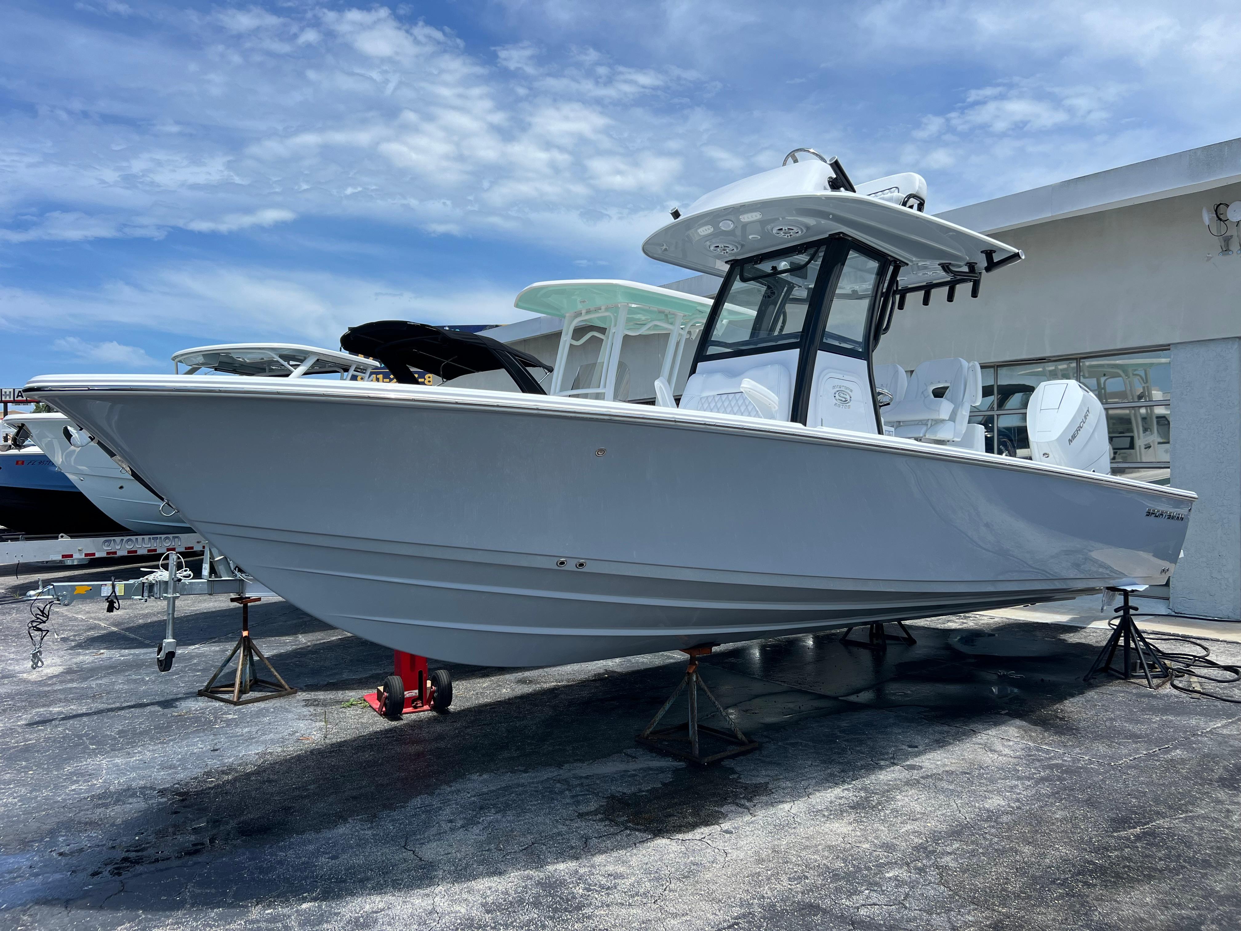 2024 Sportsman Masters 267OE Bay Boat
