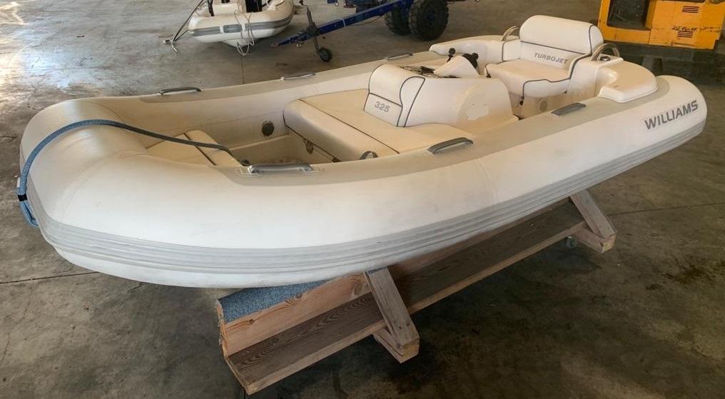 Williams Jet Tenders 325 style=