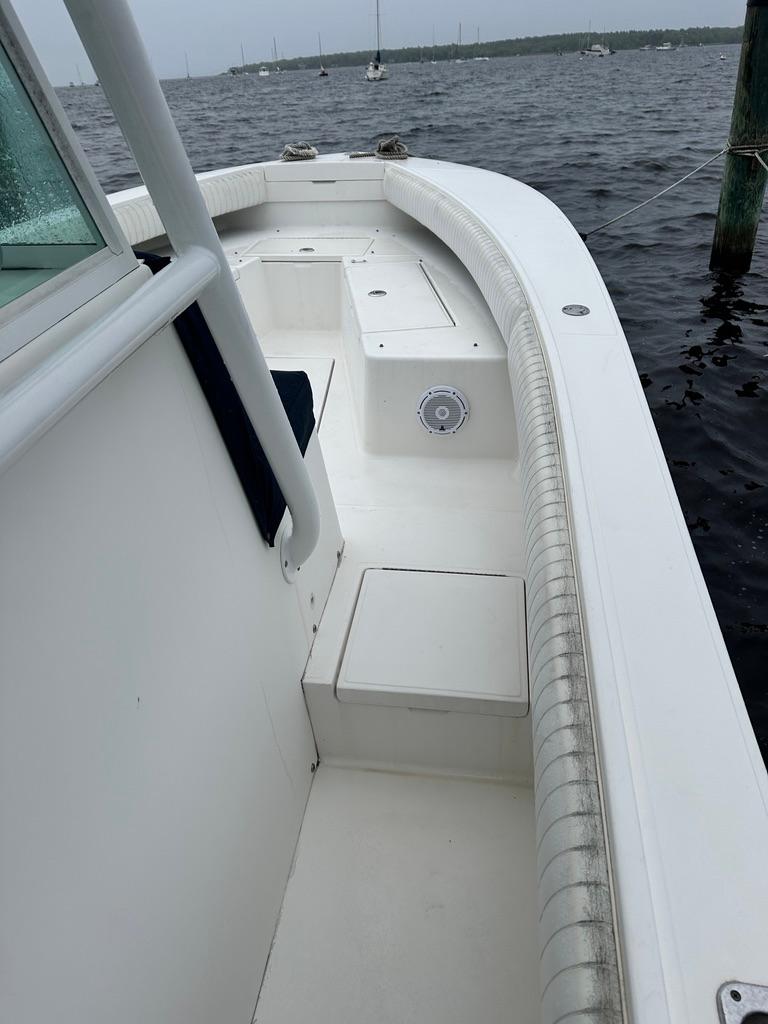 2005-regulator-26-forward-seating-power-9838217-20250613091519533-1_XLARGE