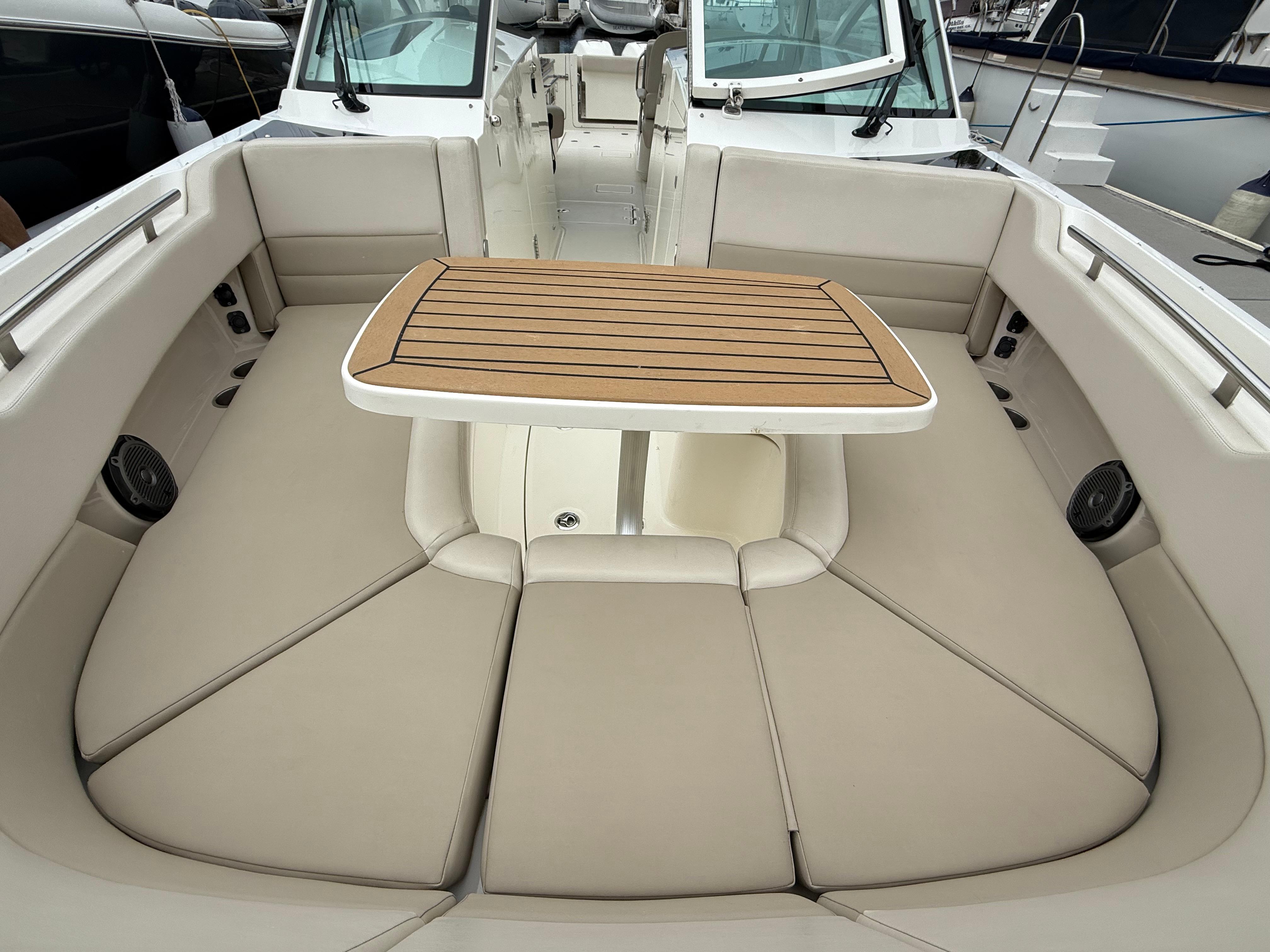 2017 Boston Whaler 320 Vantage #TBRL0331 inventory image at Sun Country Marine Group, Newport Beach 2017 Boston Whaler 320 Vantage #TBRL0331 inventory image at Sun Country Marine Group, Newport Beach