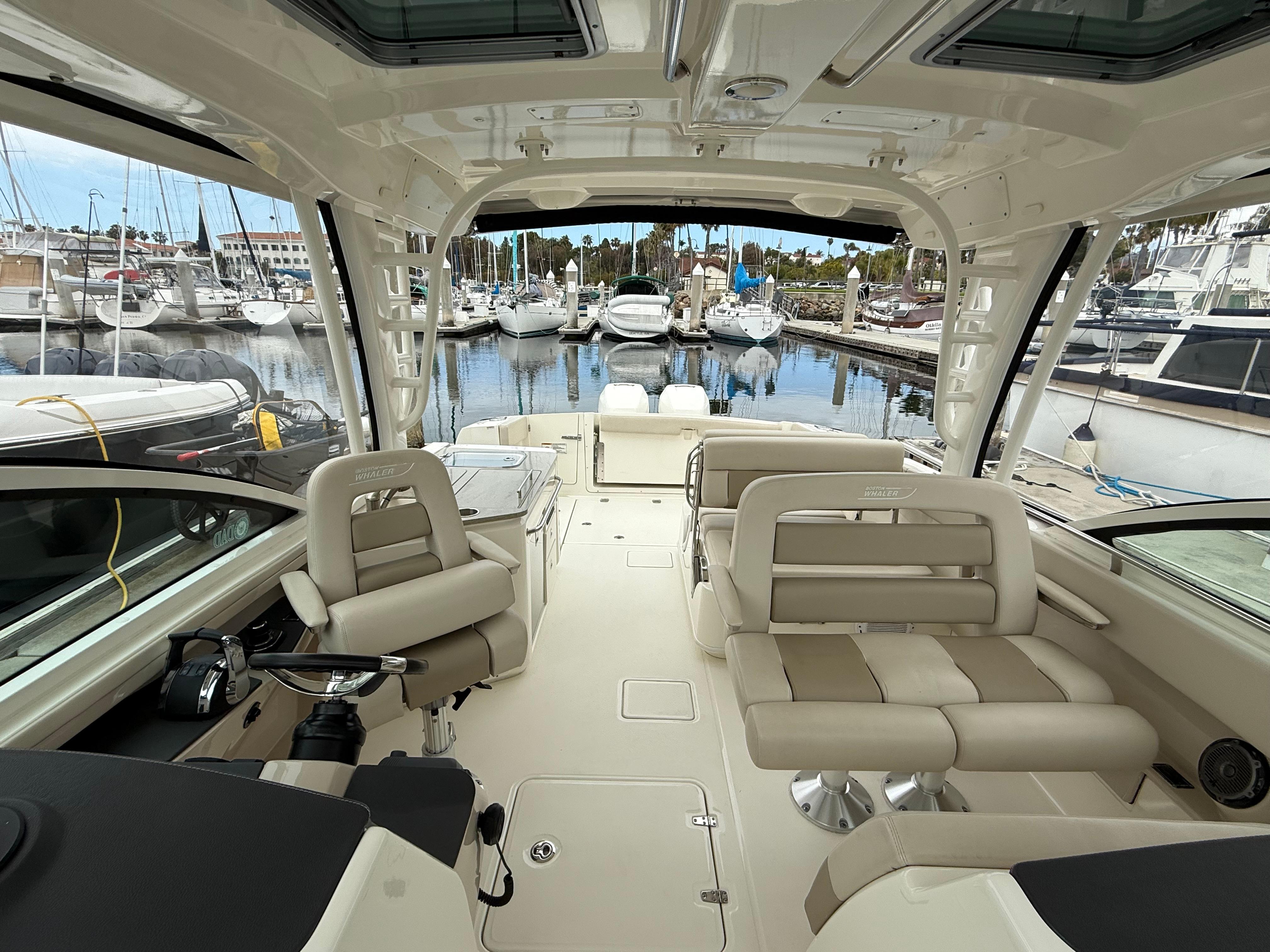 2017 Boston Whaler 320 Vantage #TBRL0331 inventory image at Sun Country Marine Group, Newport Beach 2017 Boston Whaler 320 Vantage #TBRL0331 inventory image at Sun Country Marine Group, Newport Beach