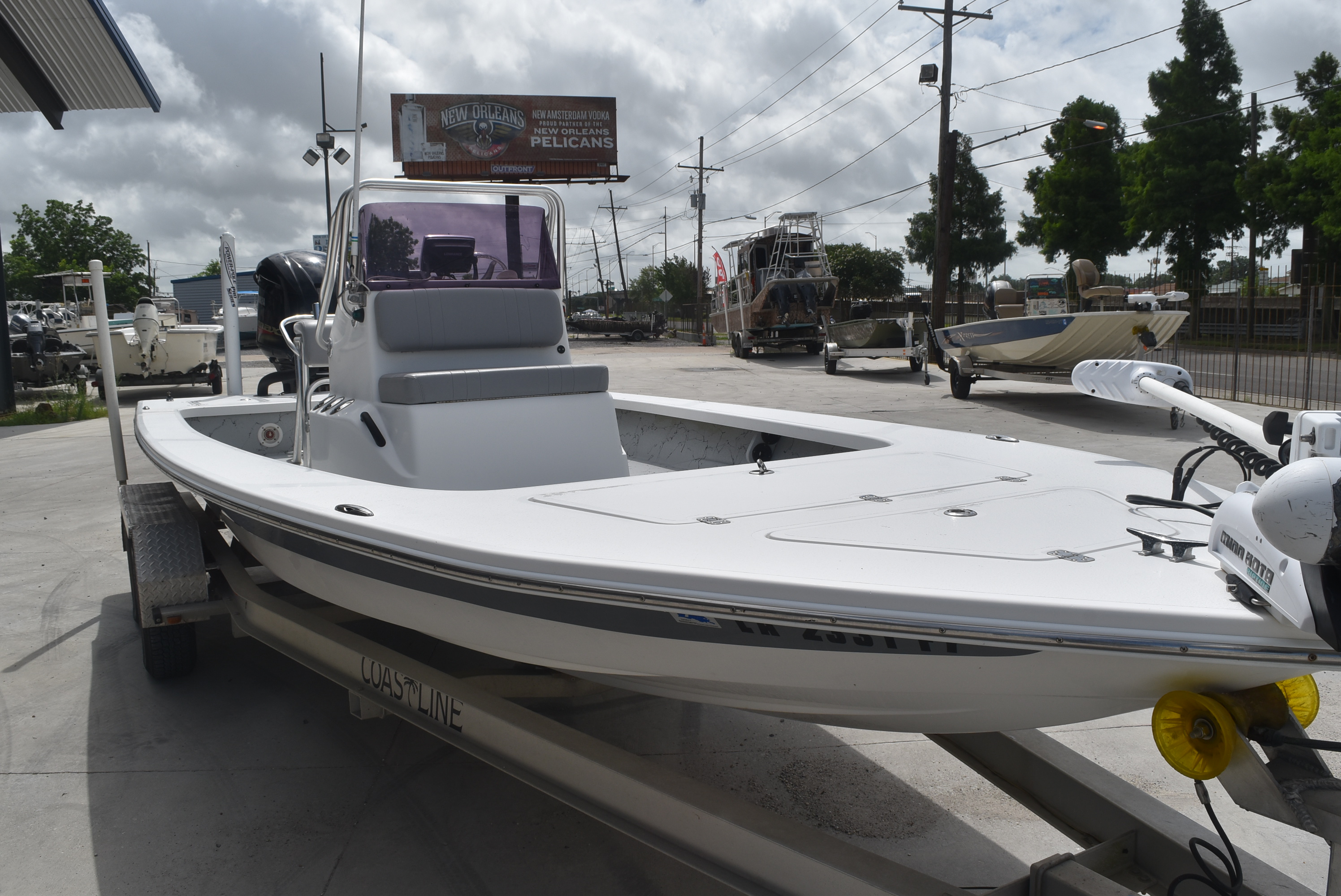 2011 Majek boat for sale, model of the boat is 22 & Image # 2 of 8