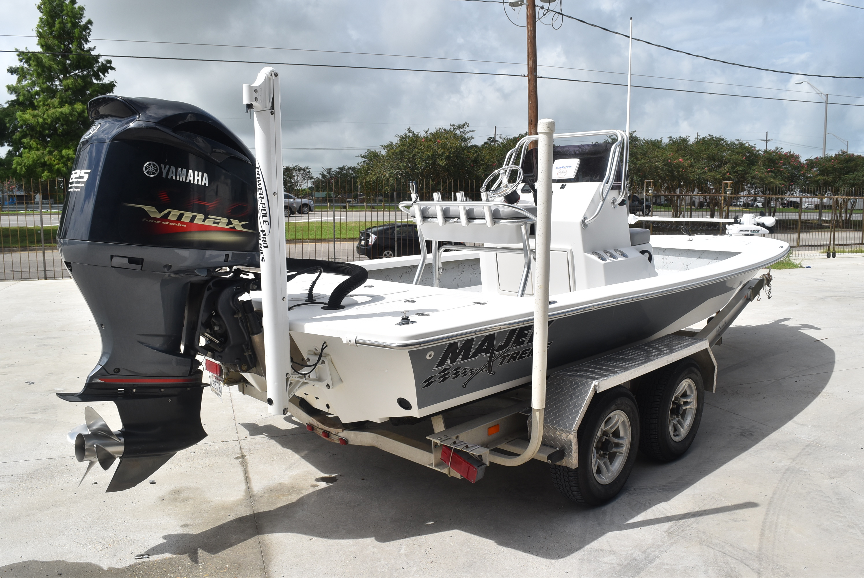 2011 Majek boat for sale, model of the boat is 22 & Image # 3 of 8