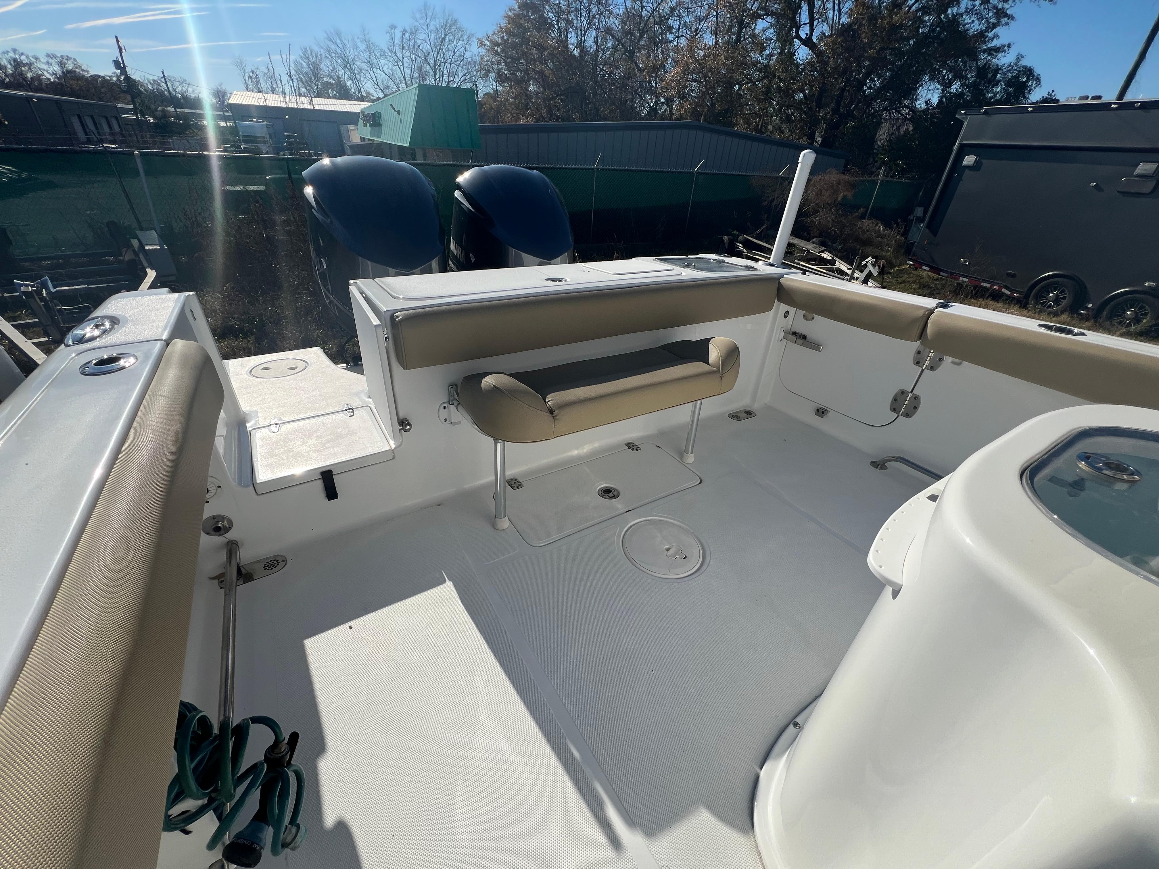 2018 Sea Hunt Gamefish 27