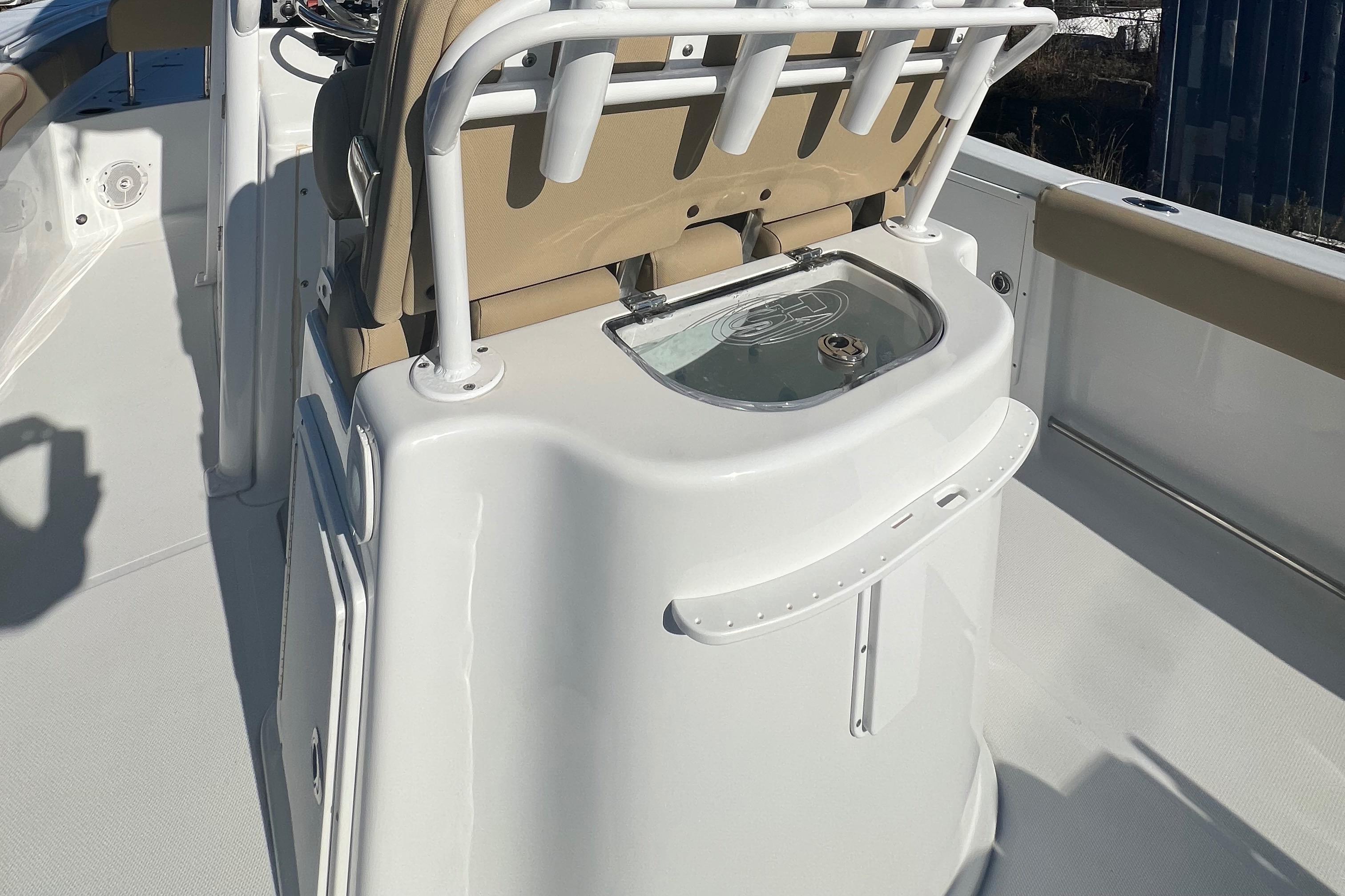 2018 Sea Hunt Gamefish 27