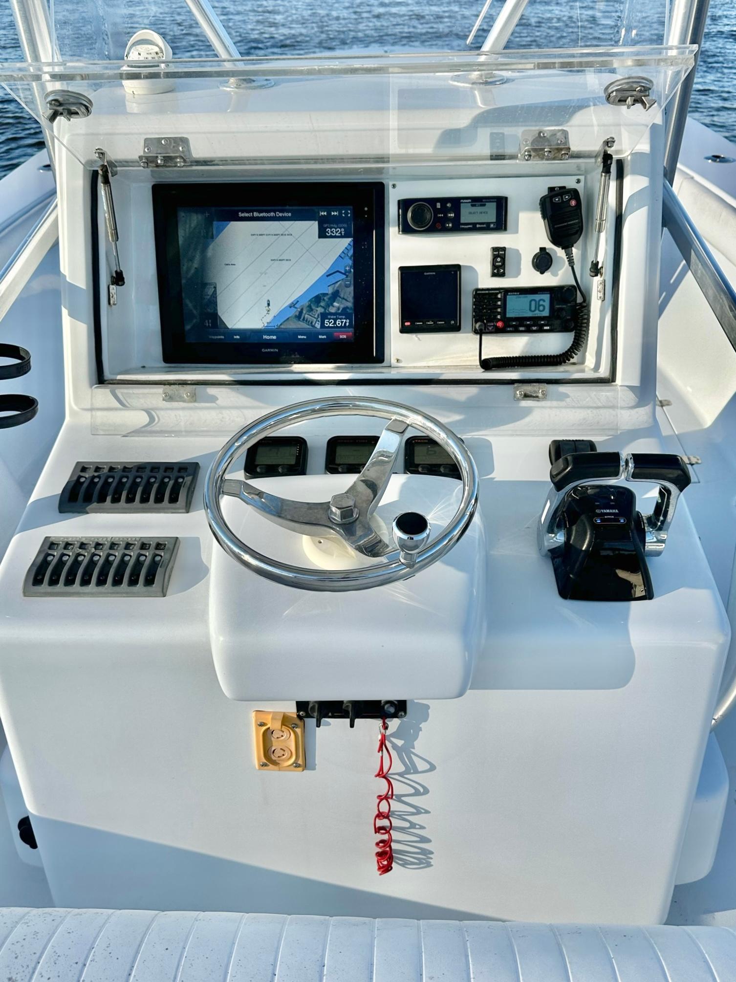 2014 Conch 27 - Image 16