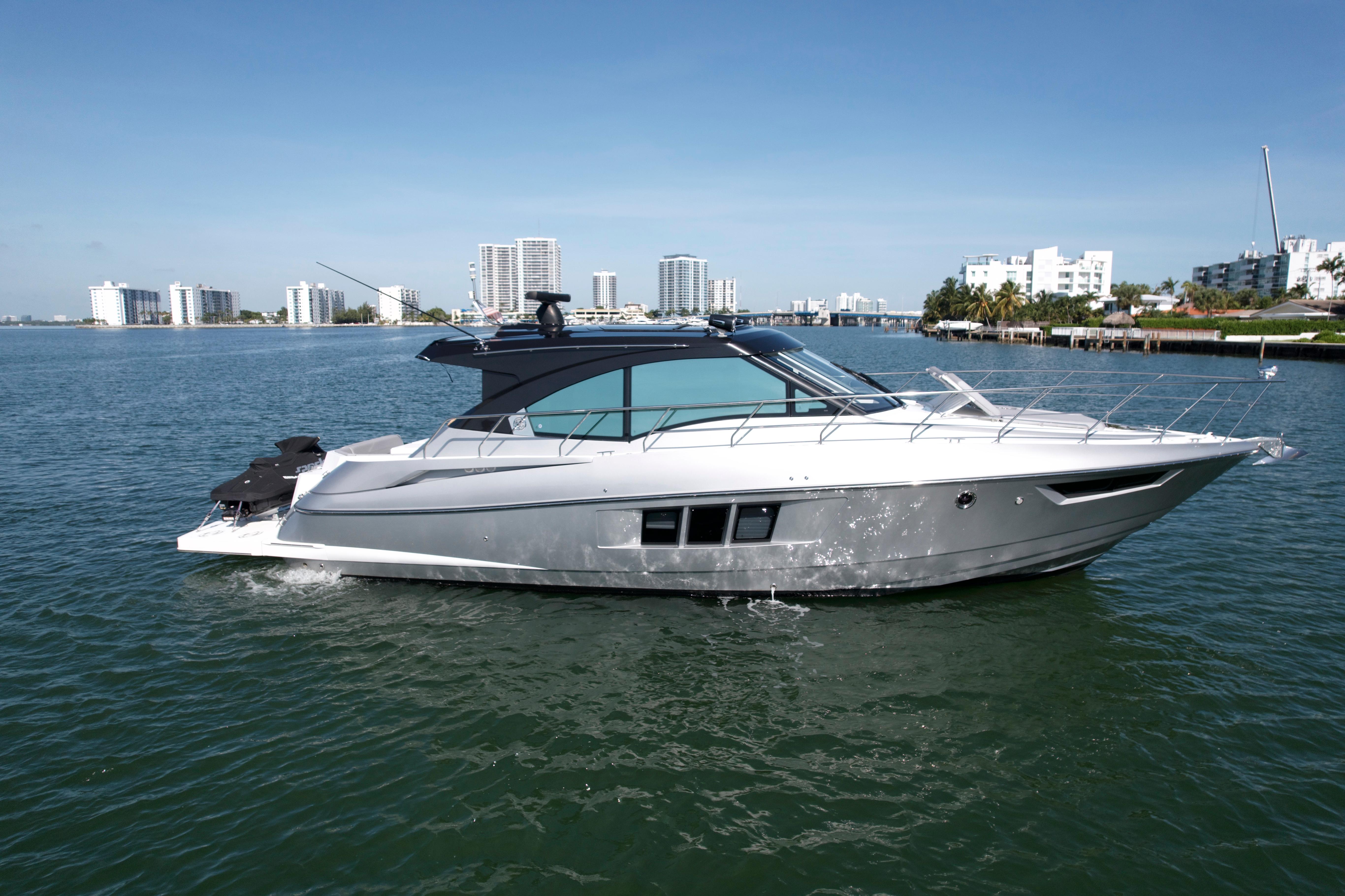 Cruisers 45 - Exterior Profile