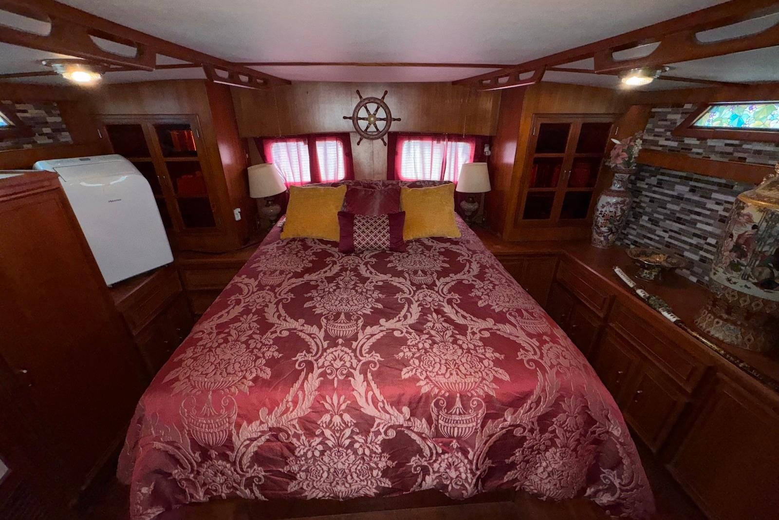 F 4935 BB Knot 10 Yacht Sales F 4935 BB Knot 10 Yacht Sales