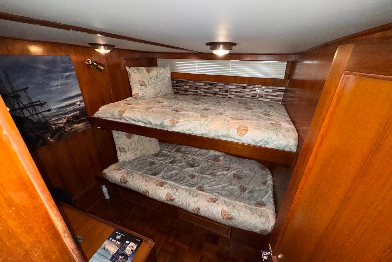 F 4935 BB Knot 10 Yacht Sales F 4935 BB Knot 10 Yacht Sales