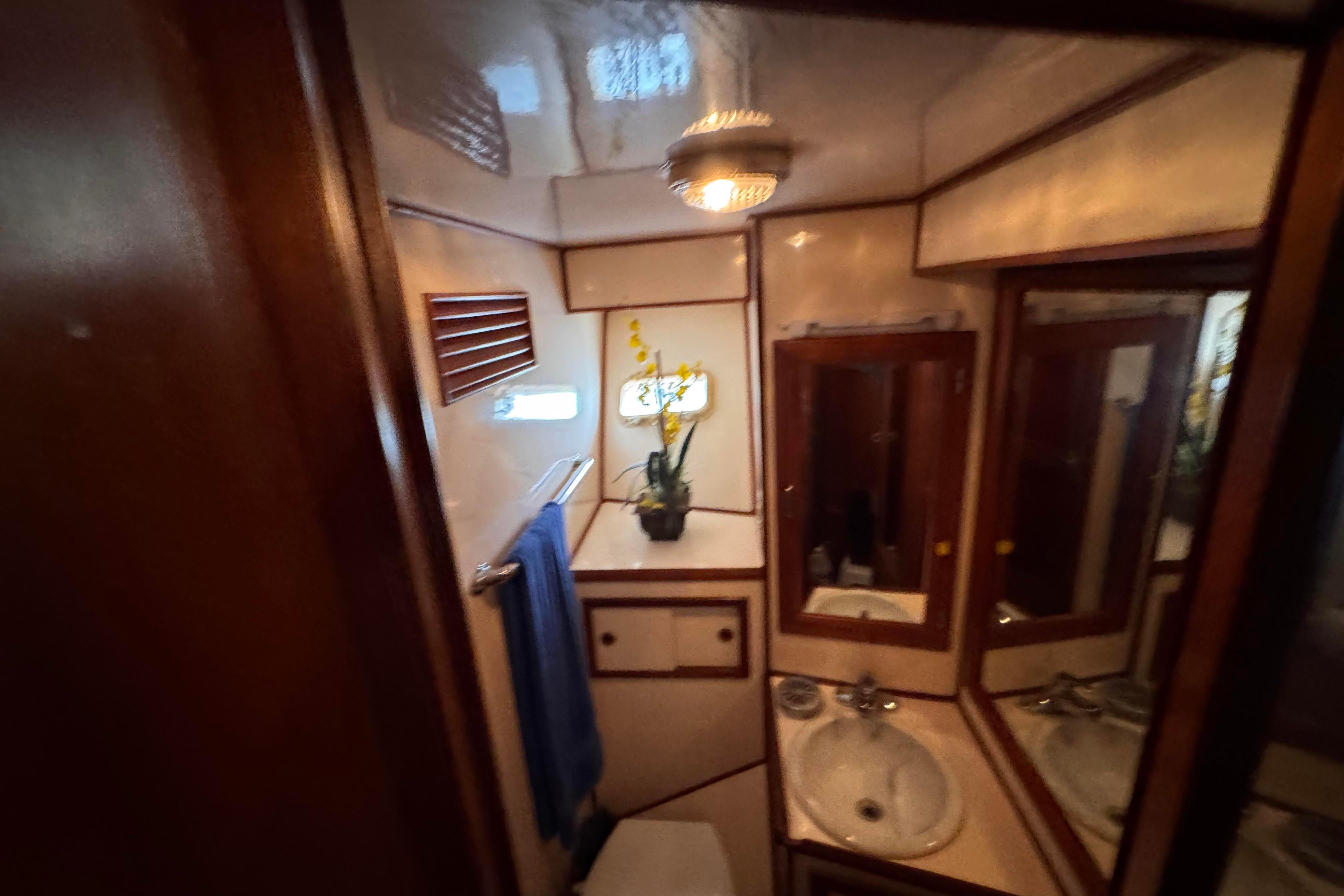 F 4935 BB Knot 10 Yacht Sales F 4935 BB Knot 10 Yacht Sales